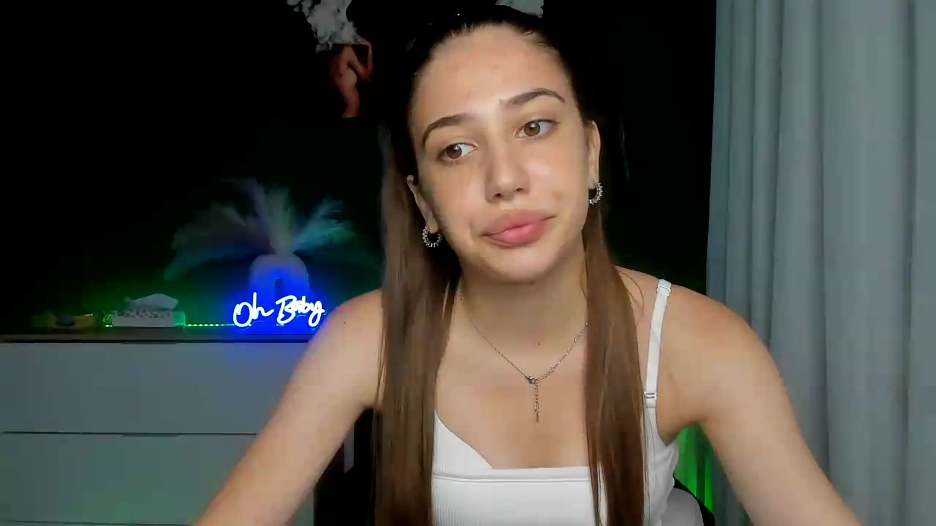 Gallery image thumbnail from AlexaPirs's myfreecams stream on, 07/29/2026, 14:56 image 8 of 20