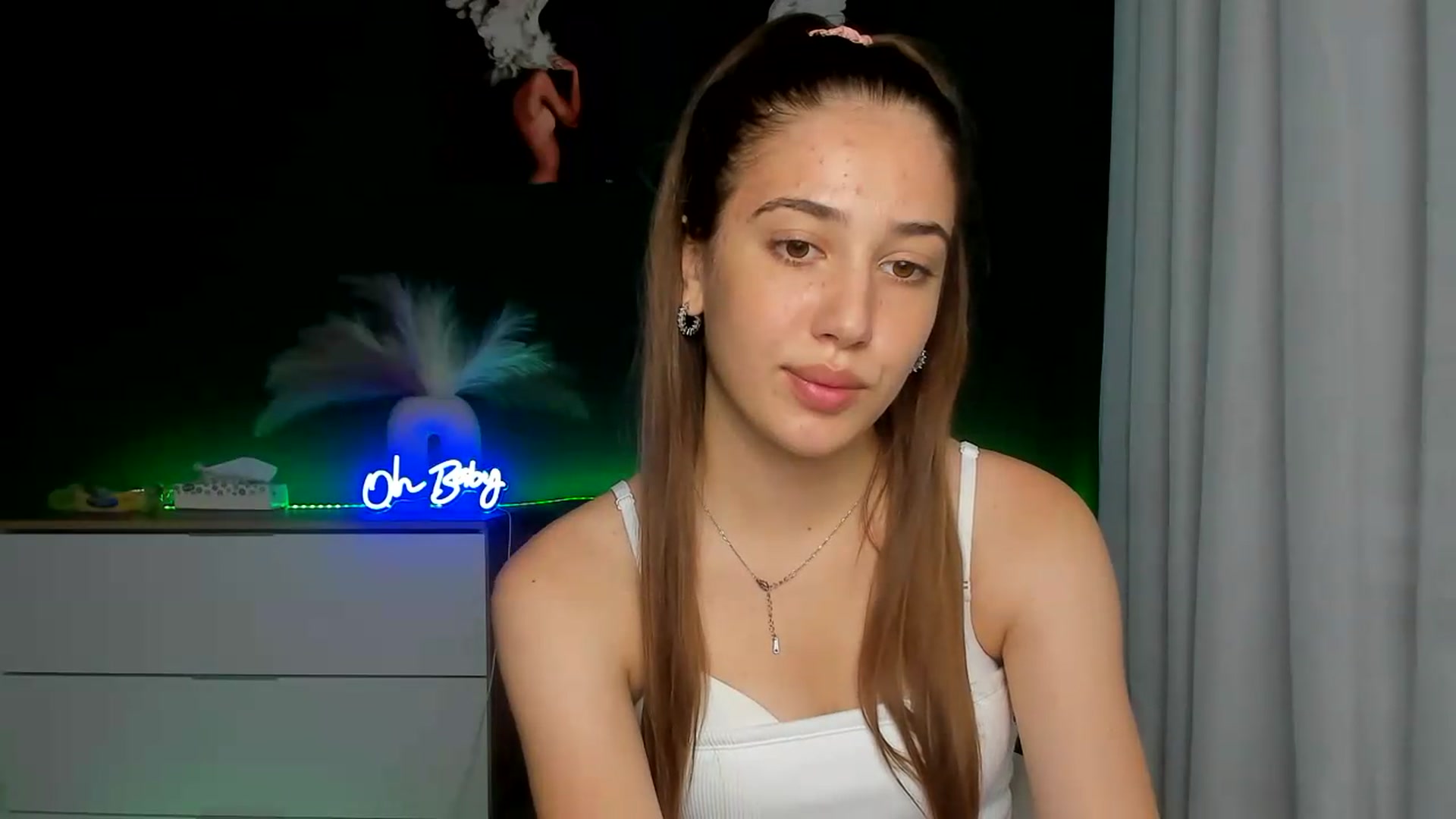 Gallery image thumbnail from AlexaPirs's myfreecams stream on, 07/29/2026, 14:56 image 14 of 20