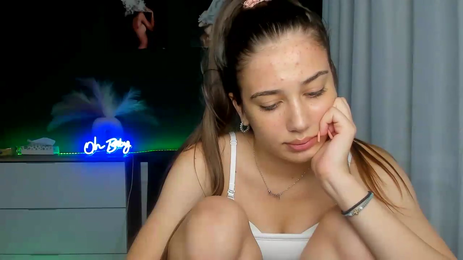 Gallery image thumbnail from AlexaPirs's myfreecams stream on, 07/29/2026, 16:02 image 14 of 20