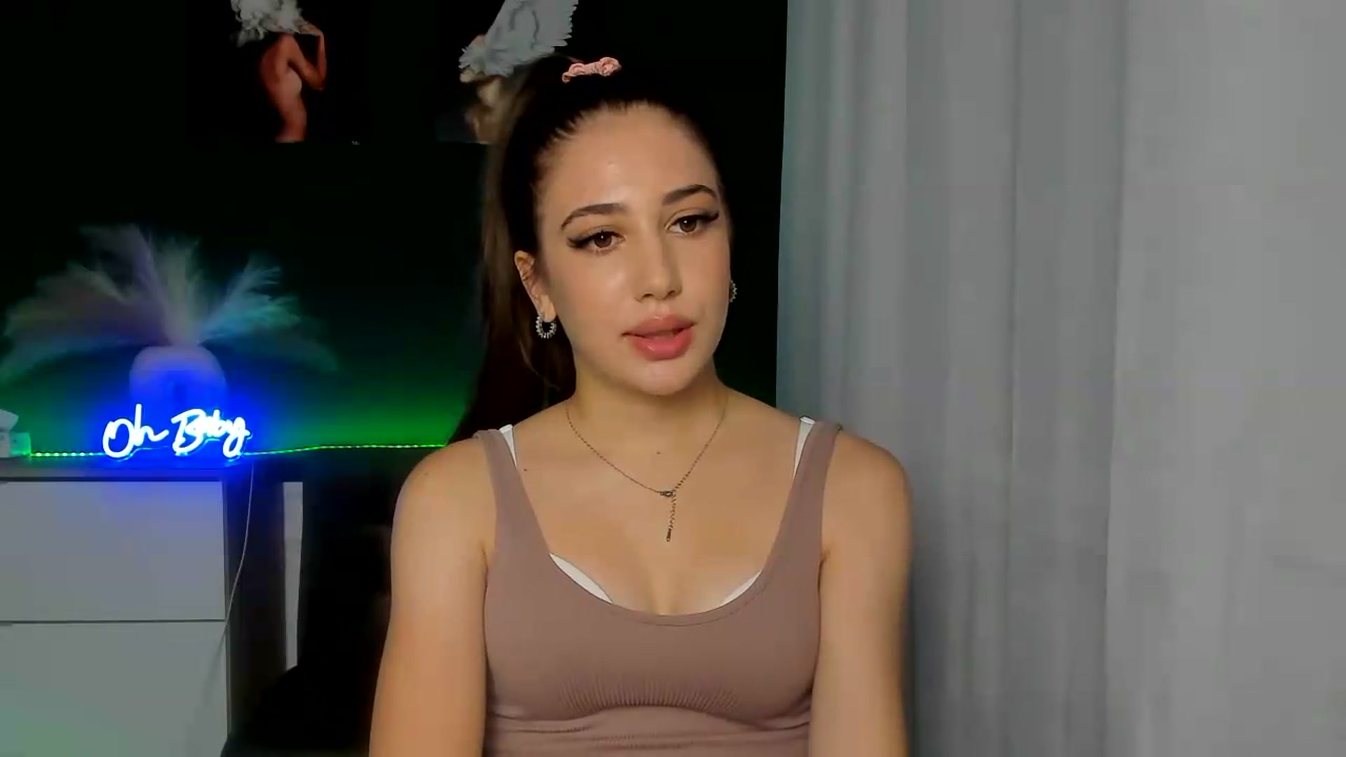 Gallery image thumbnail from AlexaPirs's myfreecams stream on, 07/30/2026, 13:22 image 2 of 20
