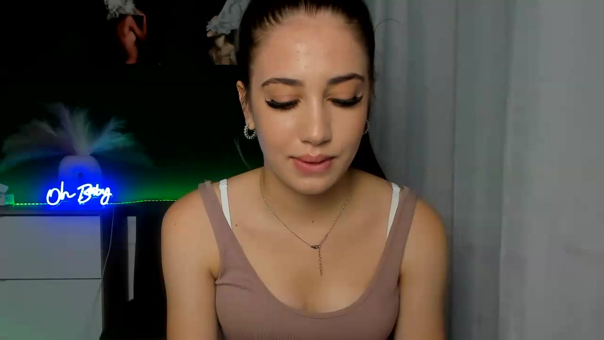 Gallery image thumbnail from AlexaPirs's myfreecams stream on, 07/30/2026, 13:22 image 5 of 20