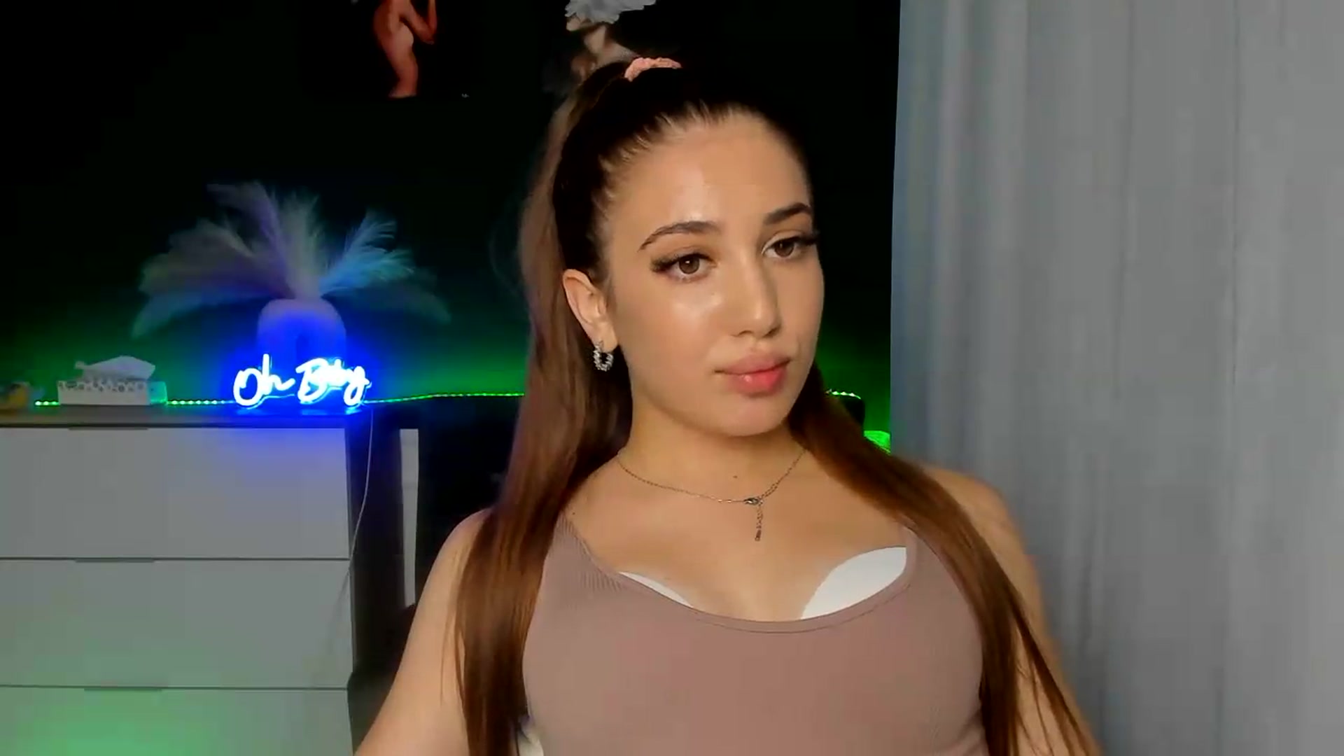 Gallery image thumbnail from AlexaPirs's myfreecams stream on, 07/30/2026, 16:08 image 14 of 20