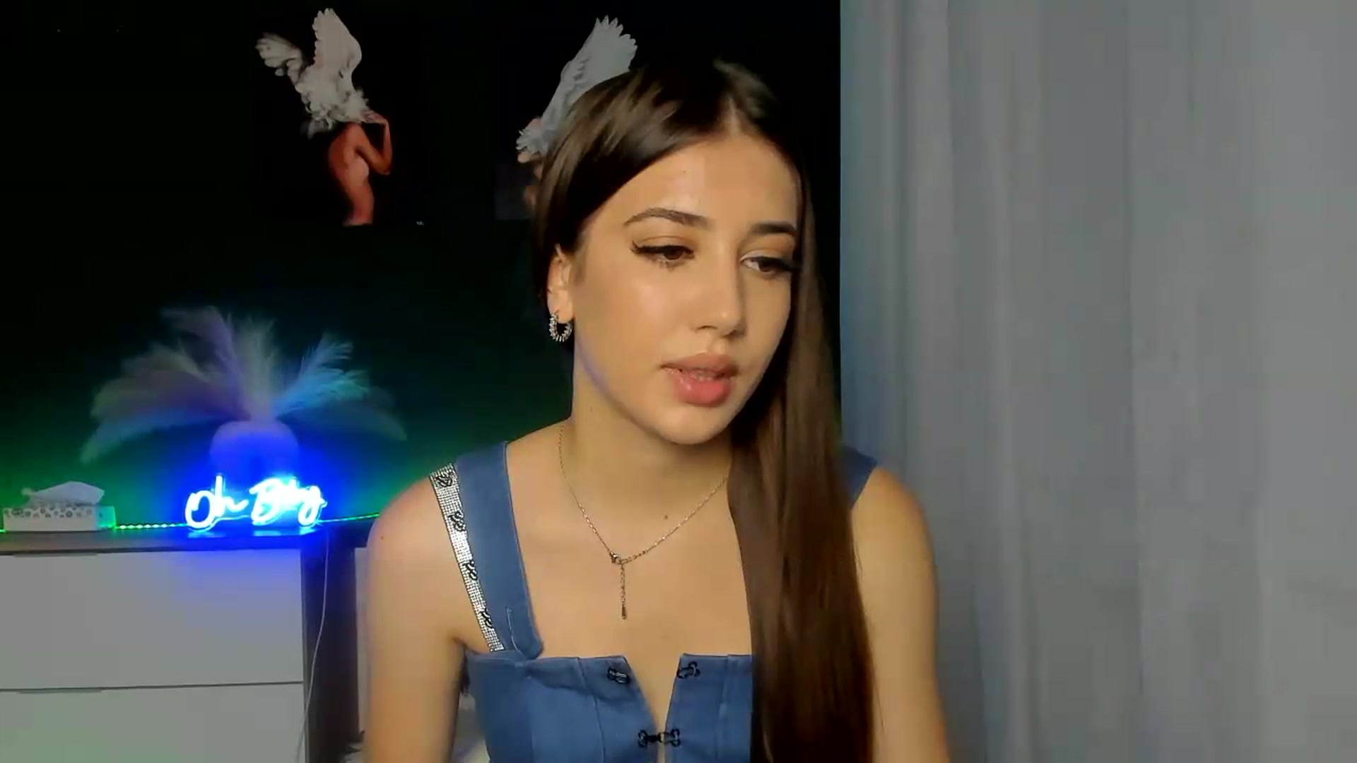 Gallery image thumbnail from AlexaPirs's myfreecams stream on, 07/31/2026, 13:12 image 20 of 20