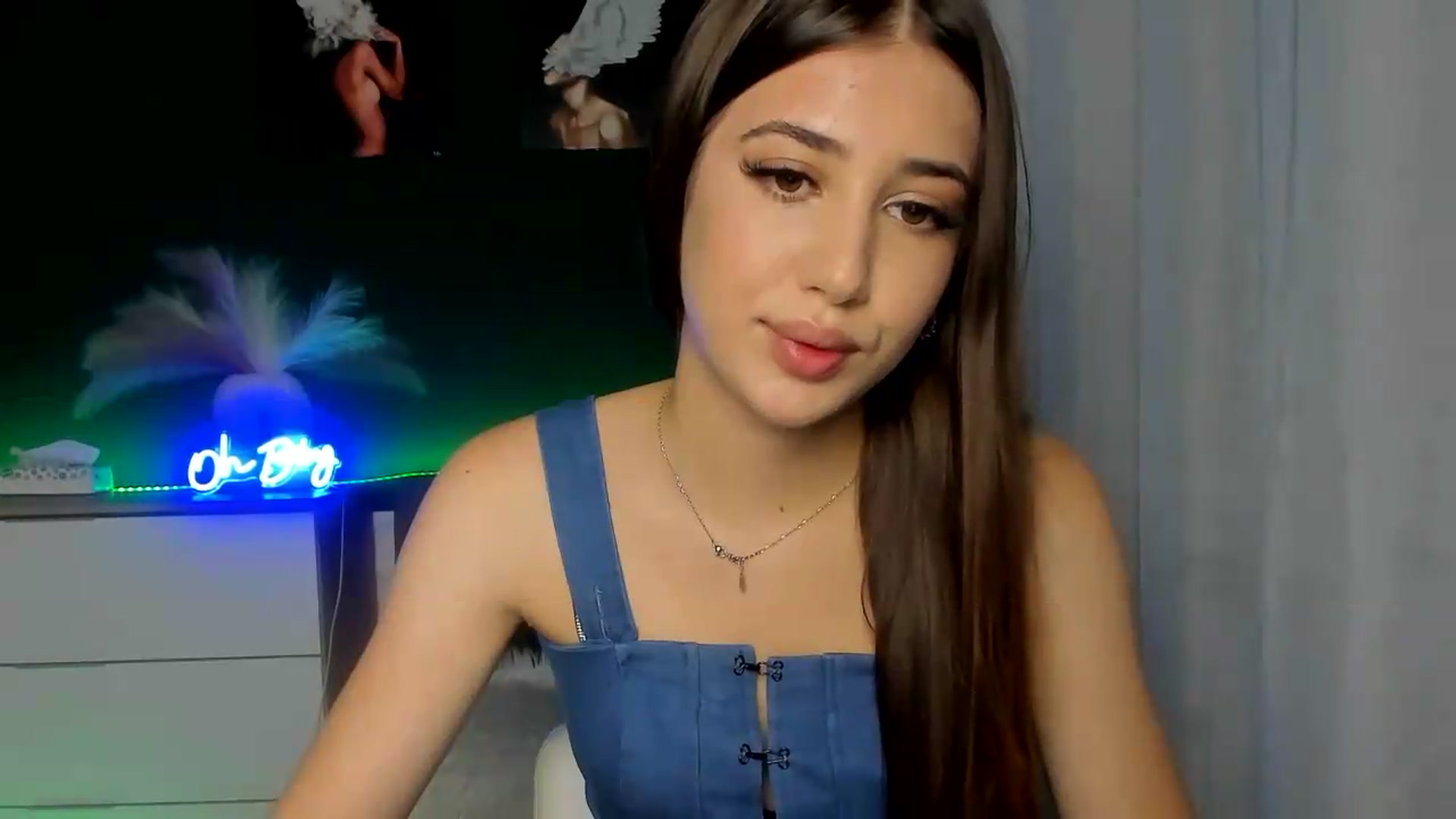 Gallery image thumbnail from AlexaPirs's myfreecams stream on, 07/31/2026, 14:11 image 2 of 20