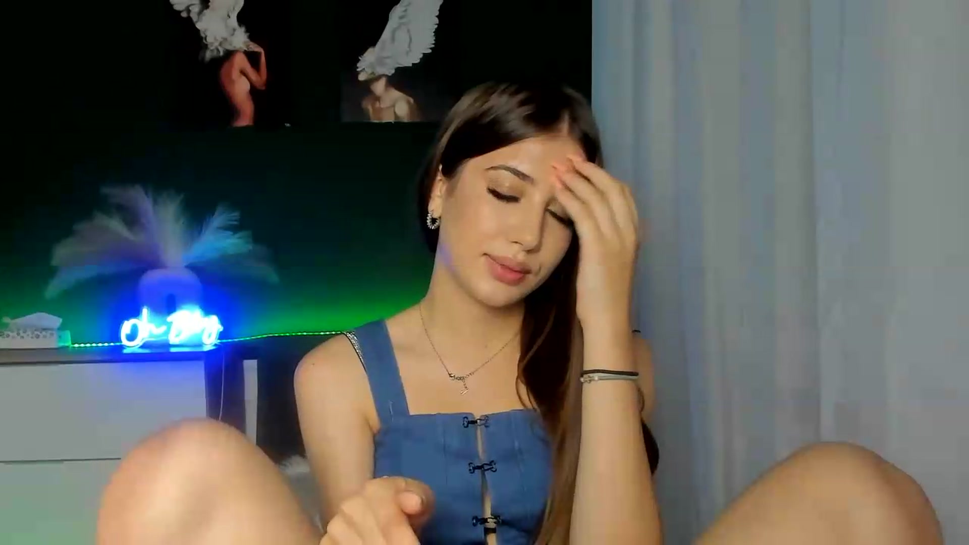 Gallery image thumbnail from AlexaPirs's myfreecams stream on, 07/31/2026, 14:52 image 5 of 20