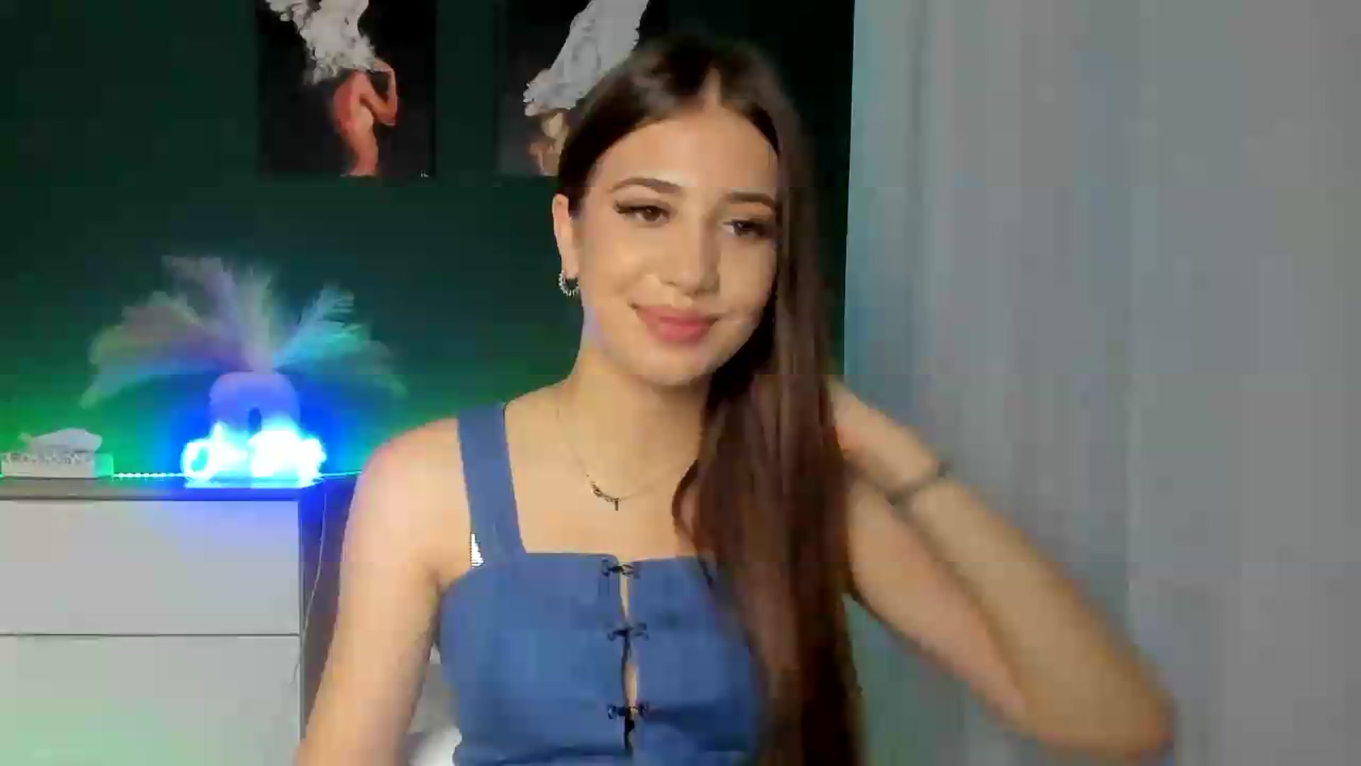 Gallery image thumbnail from AlexaPirs's myfreecams stream on, 07/31/2026, 15:50 image 20 of 20