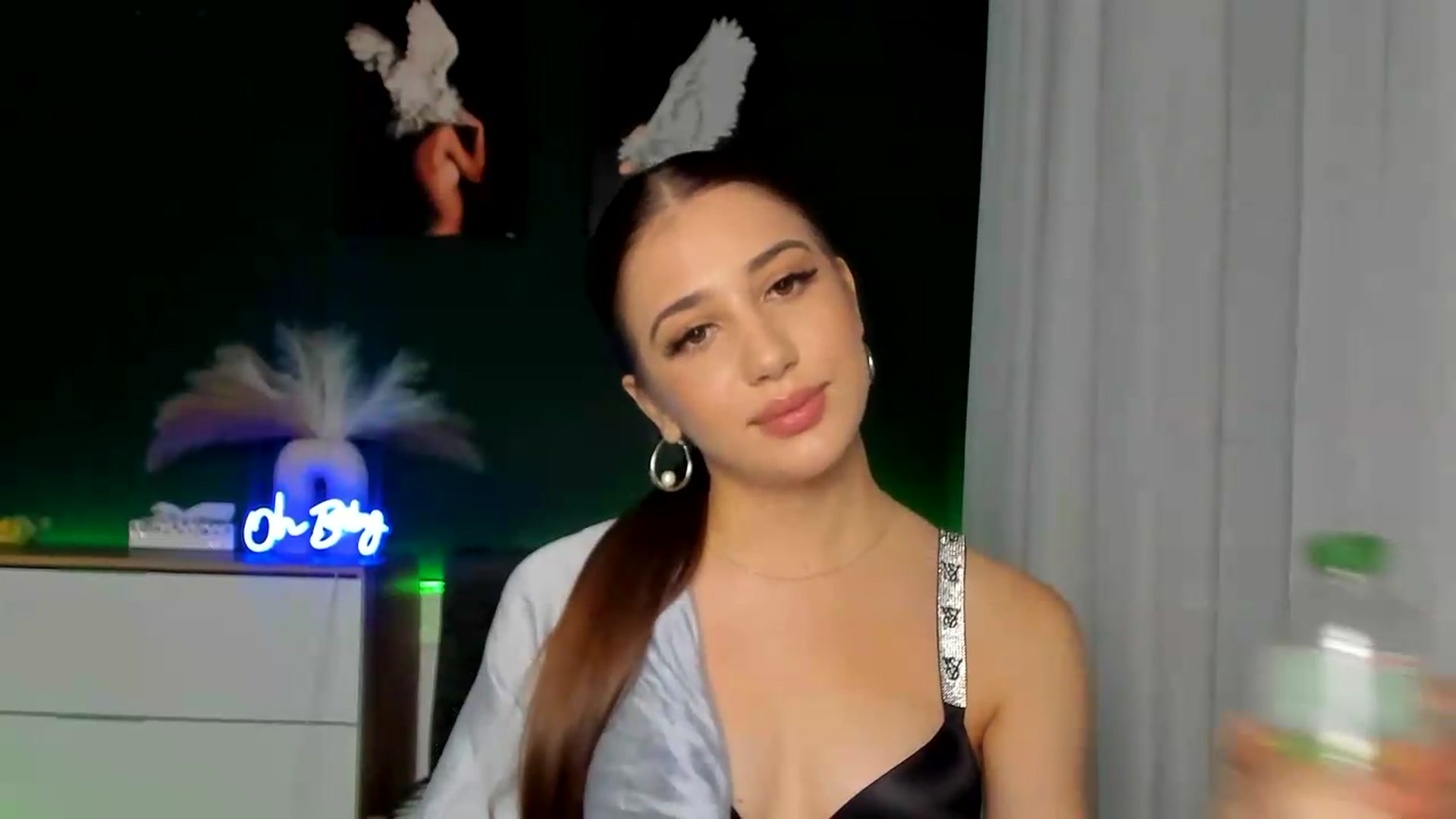 Gallery image thumbnail from AlexaPirs's myfreecams stream on, 08/02/2026, 13:20 image 15 of 20
