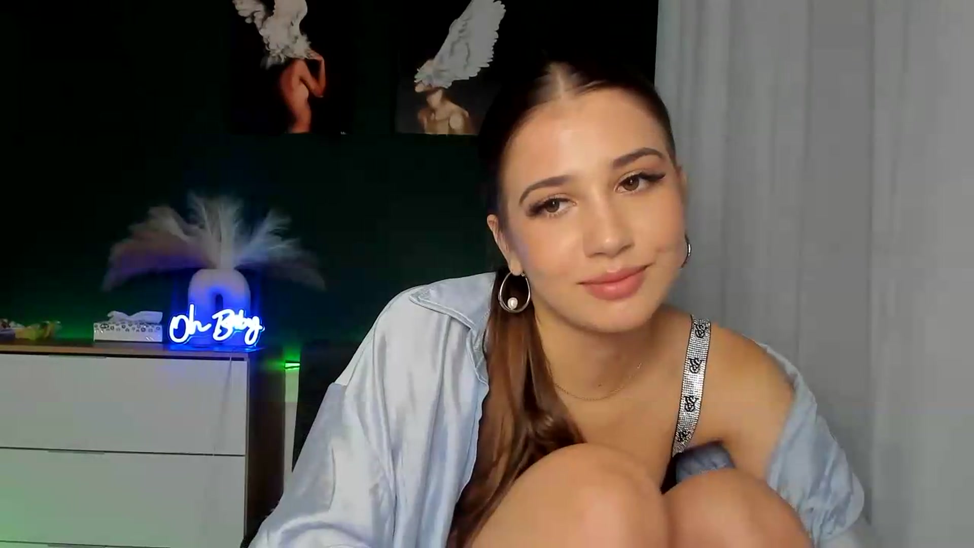 Gallery image thumbnail from AlexaPirs's myfreecams stream on, 08/02/2026, 15:16 image 18 of 20