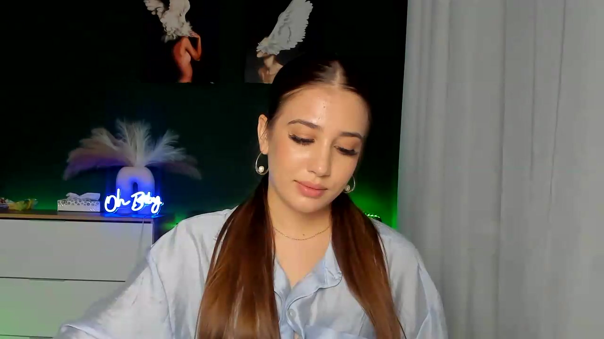 Gallery image thumbnail from AlexaPirs's myfreecams stream on, 08/02/2026, 16:44 image 9 of 20