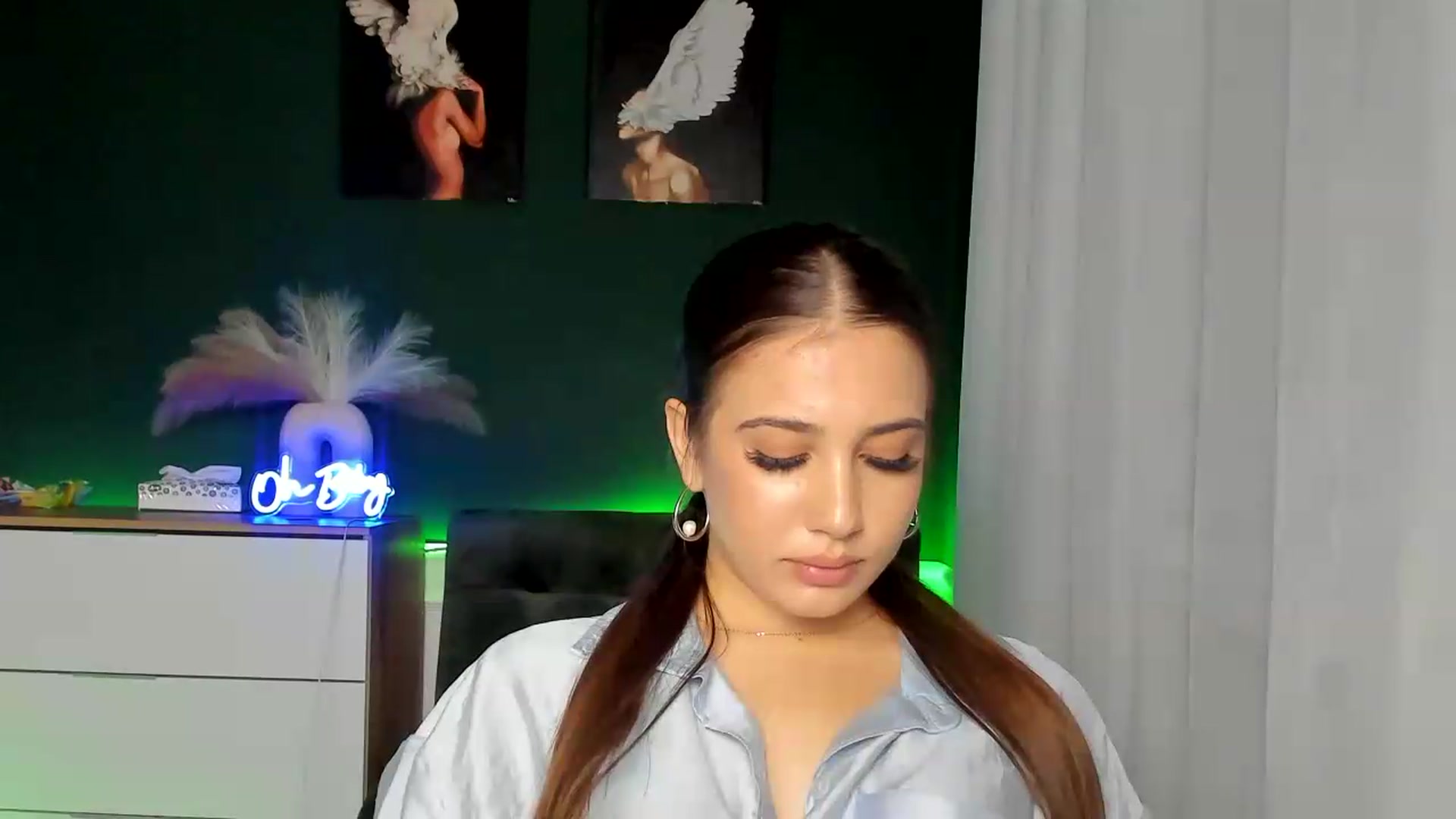 Gallery image thumbnail from AlexaPirs's myfreecams stream on, 08/02/2026, 16:44 image 18 of 20