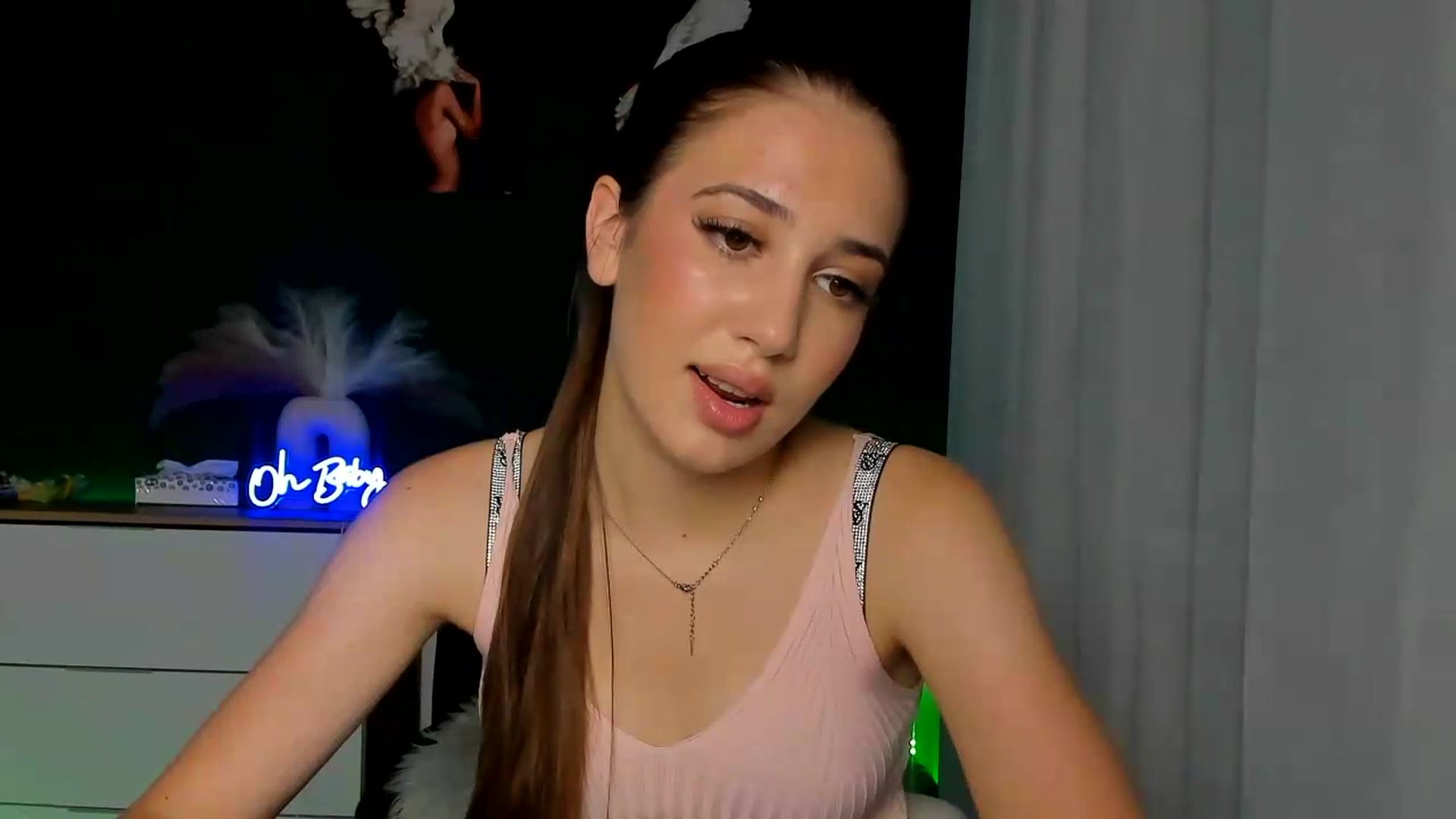 Gallery image thumbnail from AlexaPirs's myfreecams stream on, 08/03/2026, 12:43 image 10 of 20