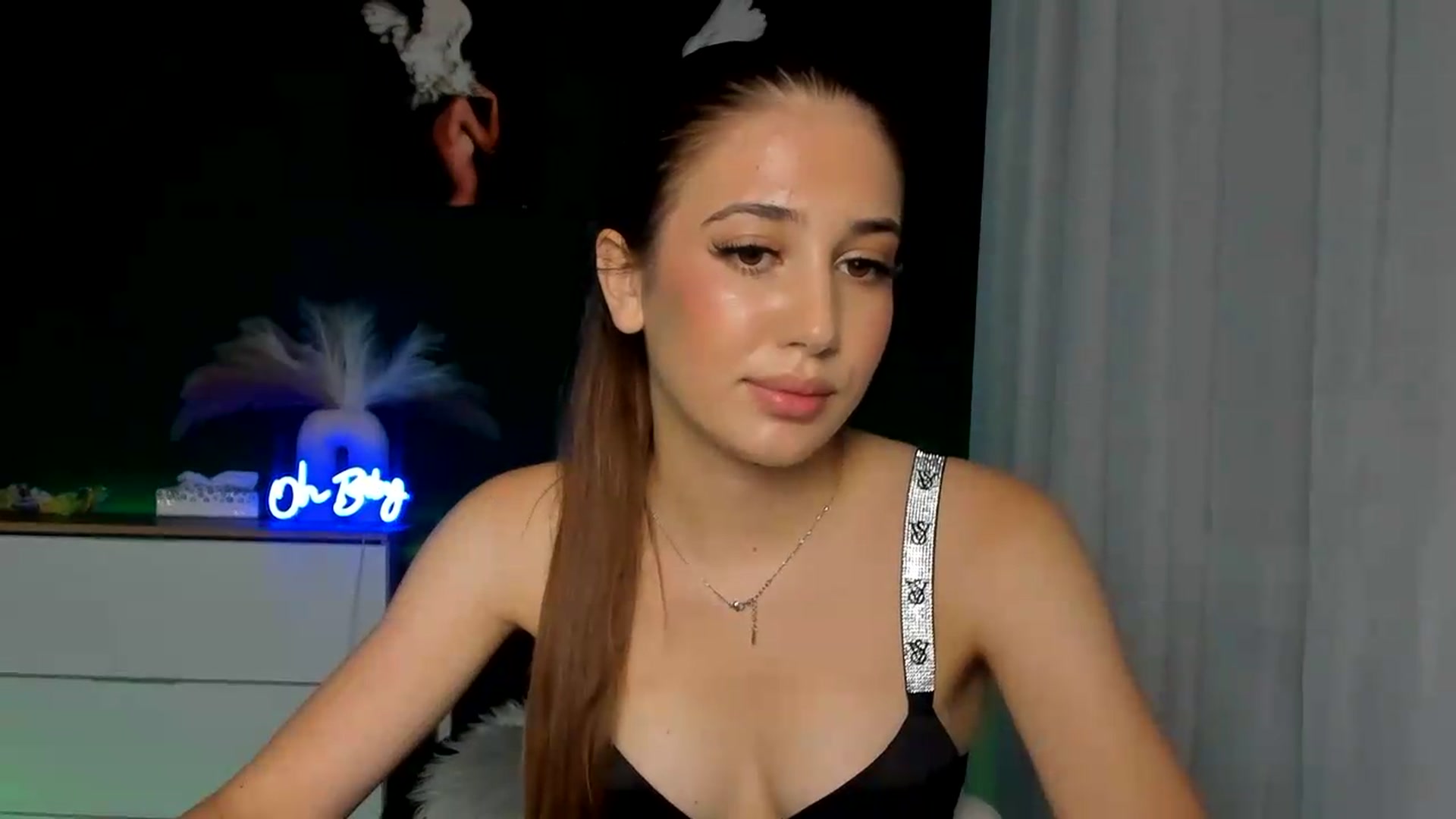 Gallery image thumbnail from AlexaPirs's myfreecams stream on, 08/03/2026, 14:57 image 8 of 20