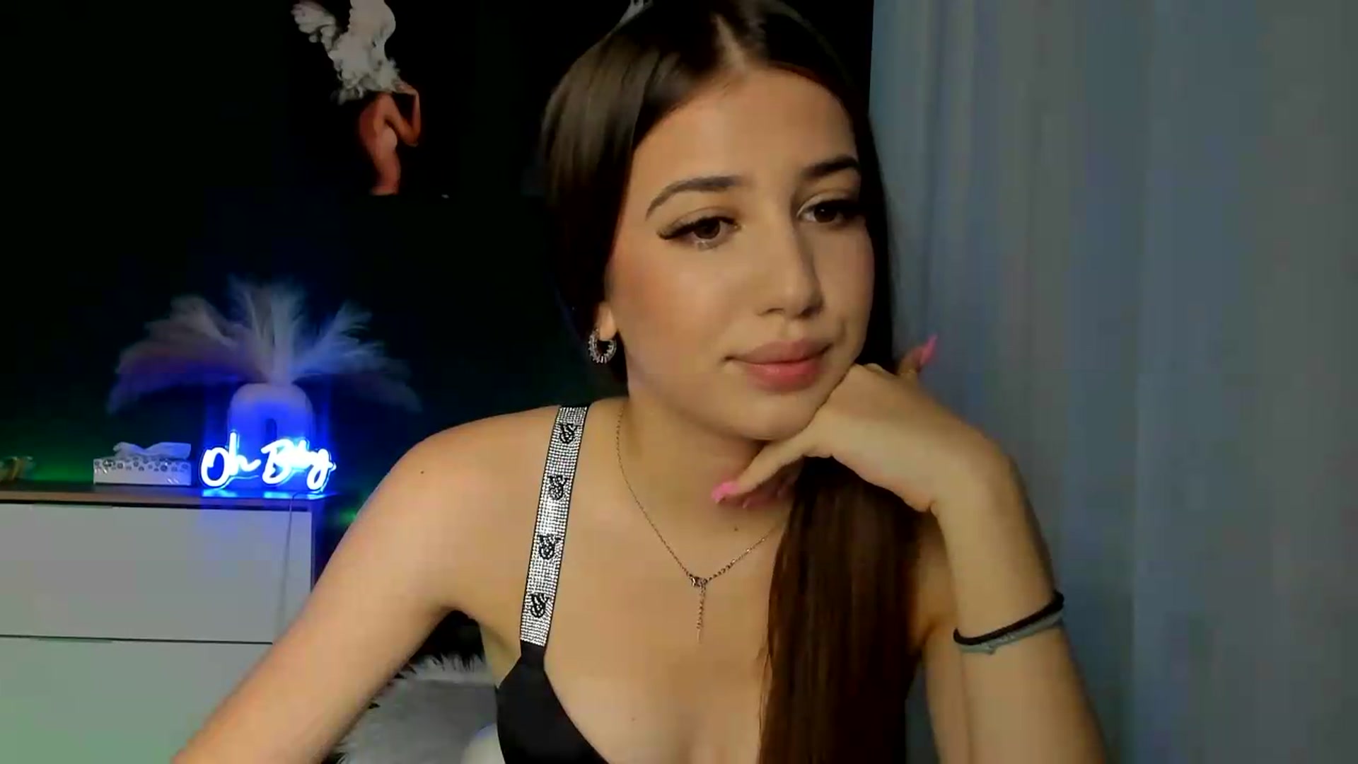 Gallery image thumbnail from AlexaPirs's myfreecams stream on, 08/04/2026, 12:32 image 15 of 20