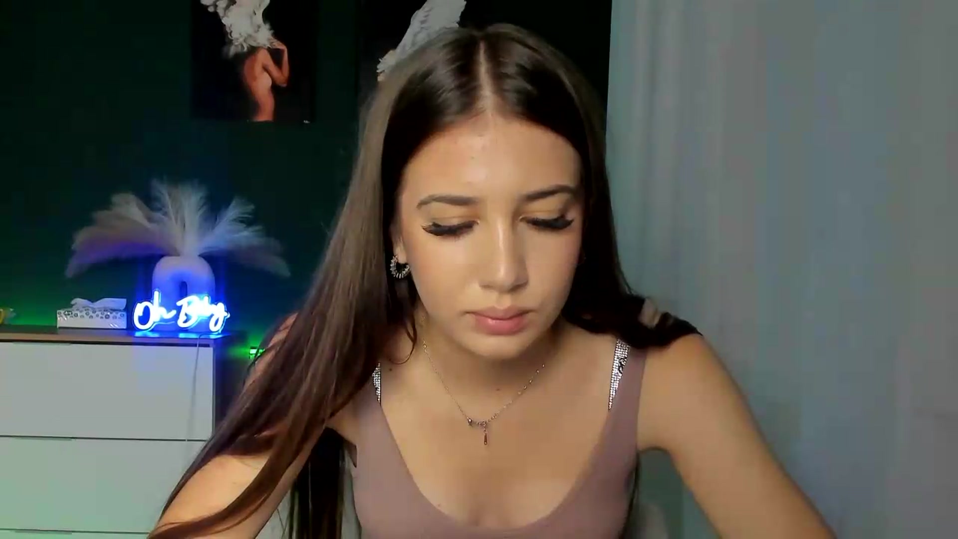 Gallery image thumbnail from AlexaPirs's myfreecams stream on, 08/04/2026, 15:34 image 10 of 20