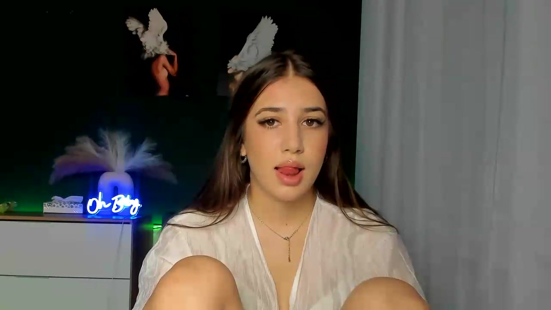 Gallery image thumbnail from AlexaPirs's myfreecams stream on, 08/05/2026, 12:35 image 18 of 20
