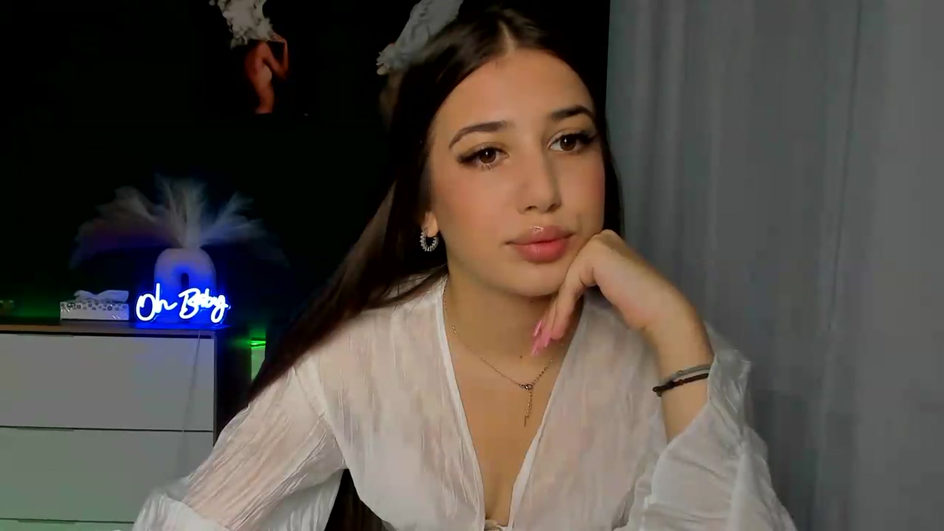 Gallery image thumbnail from AlexaPirs's myfreecams stream on, 08/05/2026, 12:35 image 5 of 20