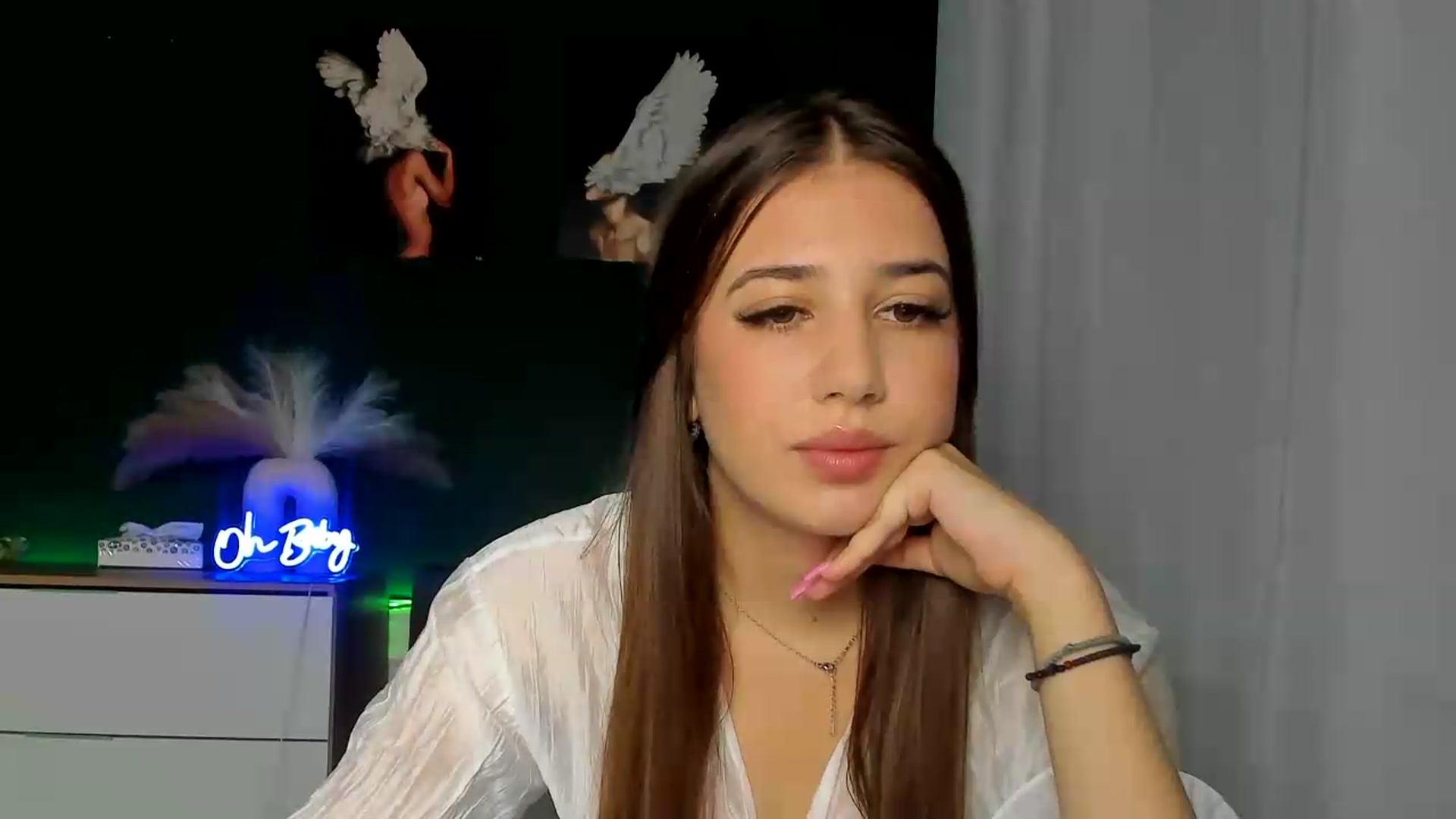 Gallery image thumbnail from AlexaPirs's myfreecams stream on, 08/05/2026, 12:35 image 2 of 20