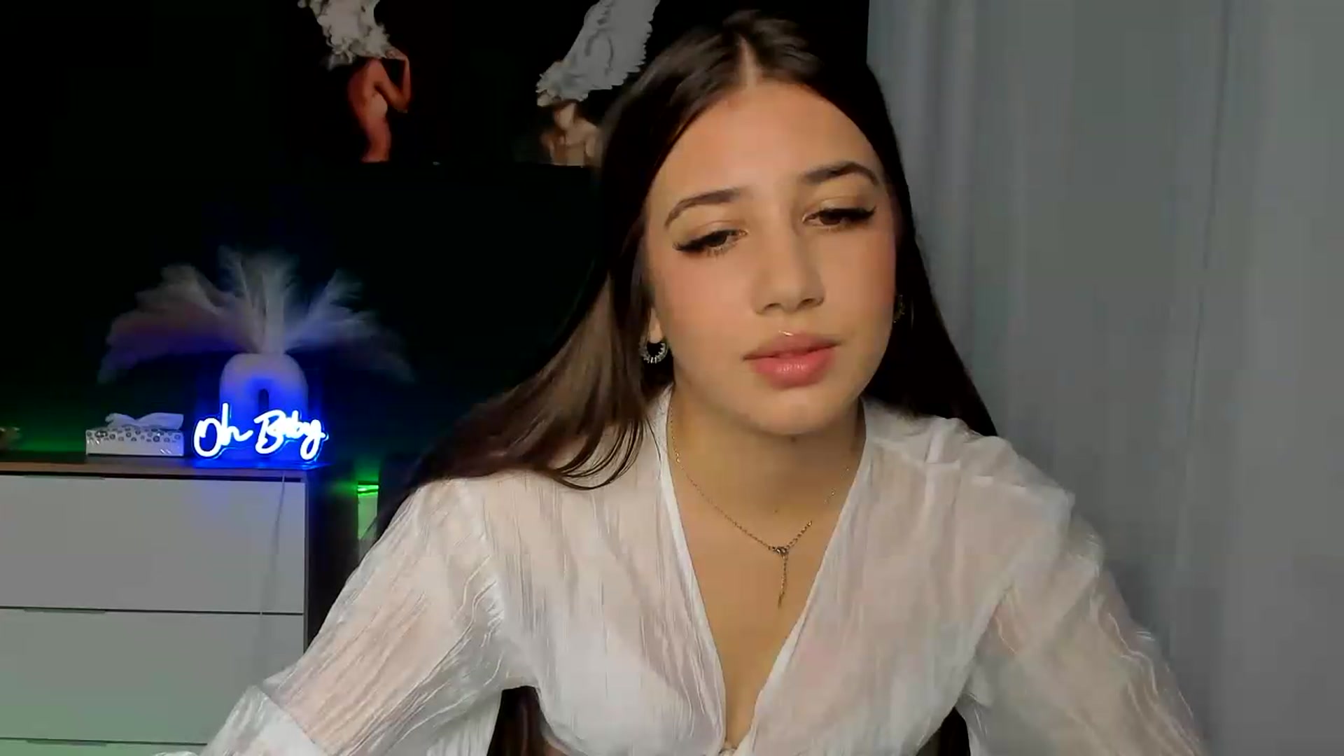 Gallery image thumbnail from AlexaPirs's myfreecams stream on, 08/05/2026, 12:35 image 9 of 20