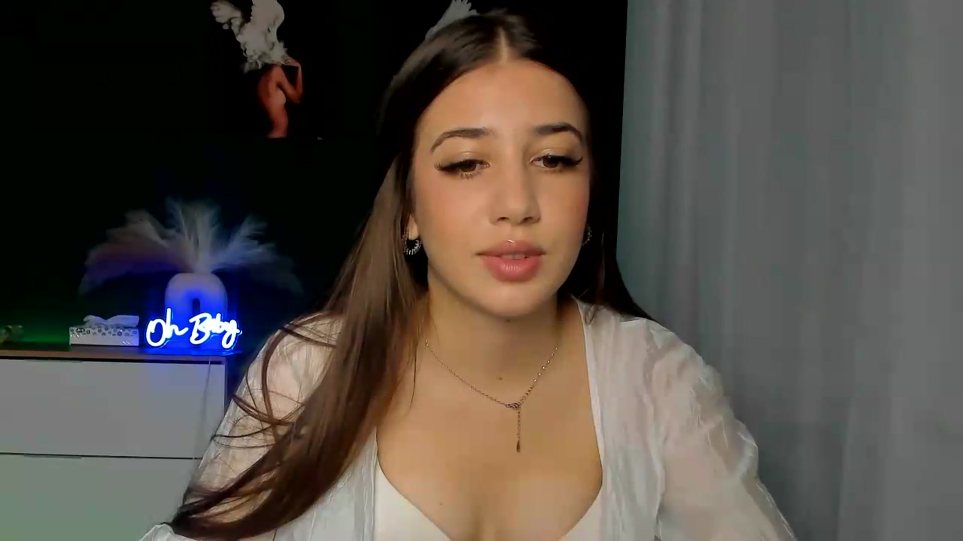 Gallery image thumbnail from AlexaPirs's myfreecams stream on, 08/05/2026, 13:20 image 3 of 20