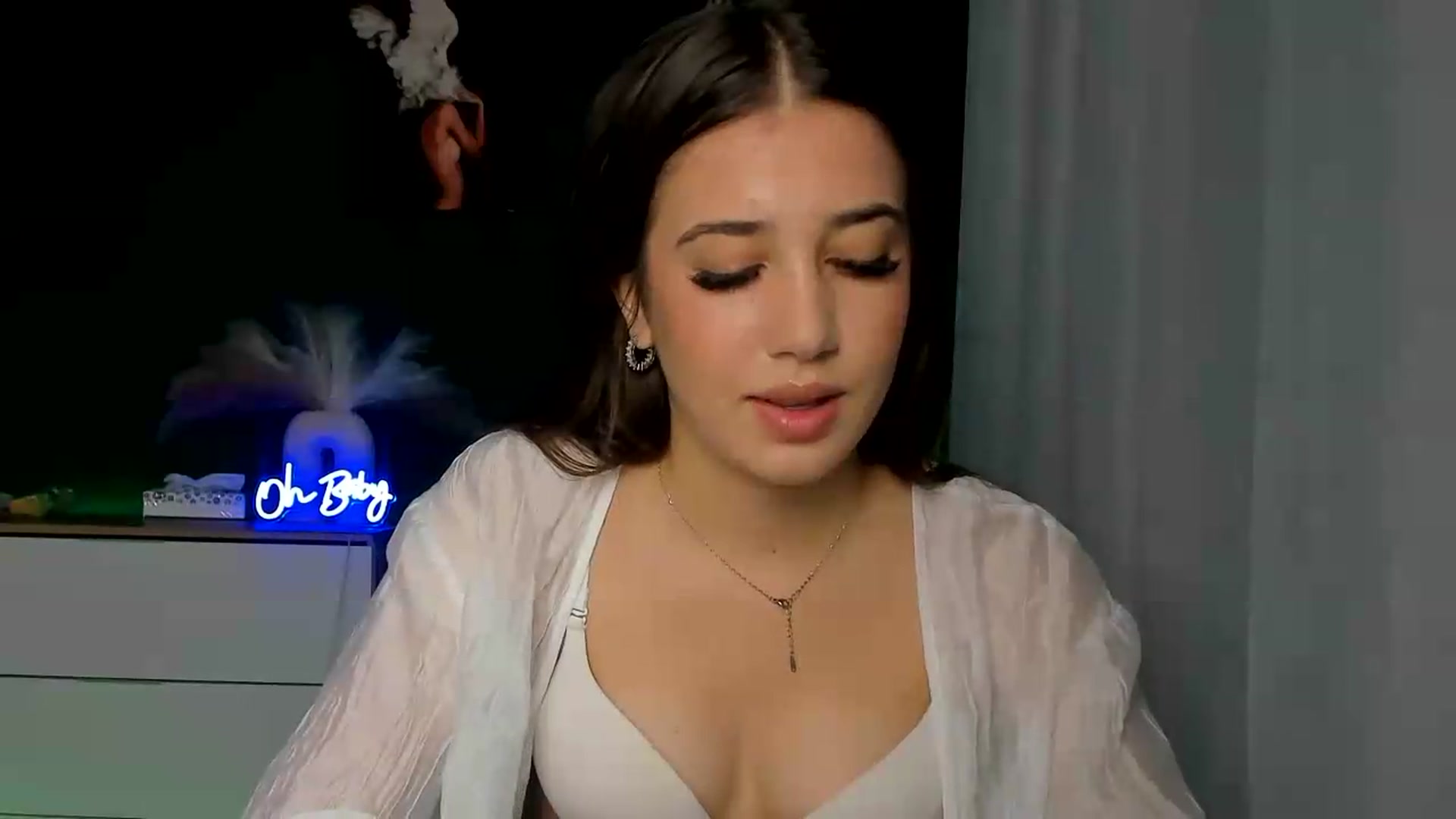 Gallery image thumbnail from AlexaPirs's myfreecams stream on, 08/05/2026, 13:20 image 15 of 20