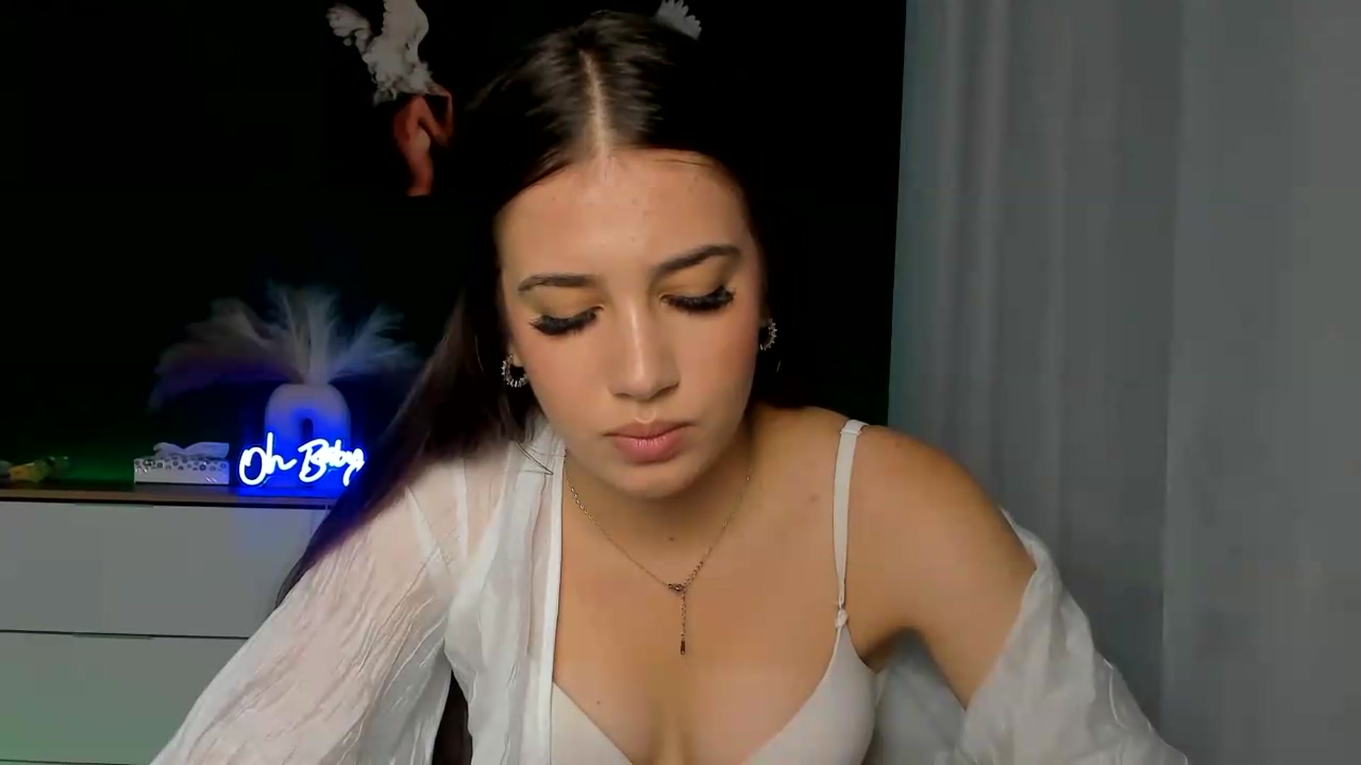 Gallery image thumbnail from AlexaPirs's myfreecams stream on, 08/05/2026, 13:44 image 17 of 20