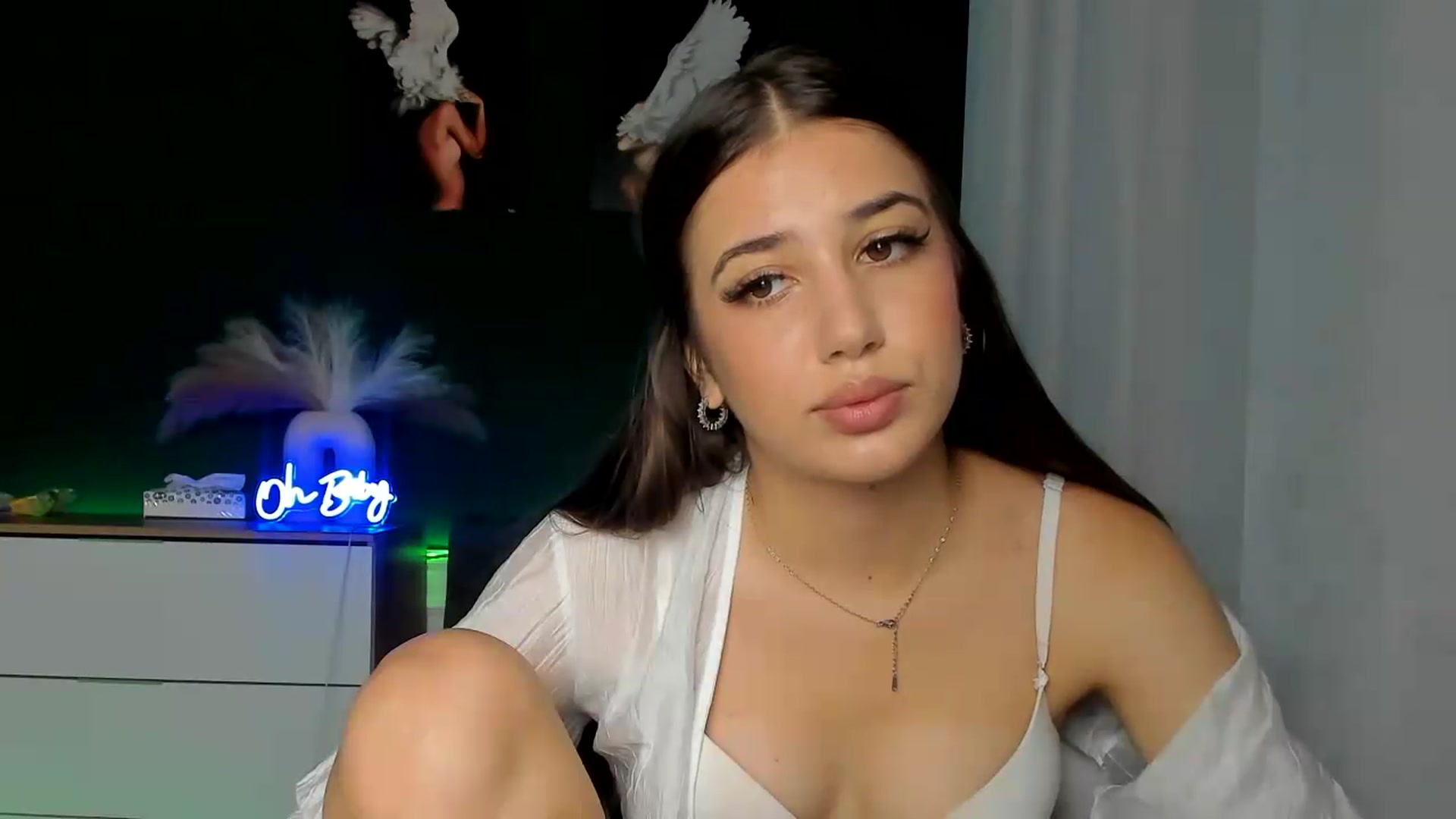 Gallery image thumbnail from AlexaPirs's myfreecams stream on, 08/05/2026, 13:44 image 6 of 20