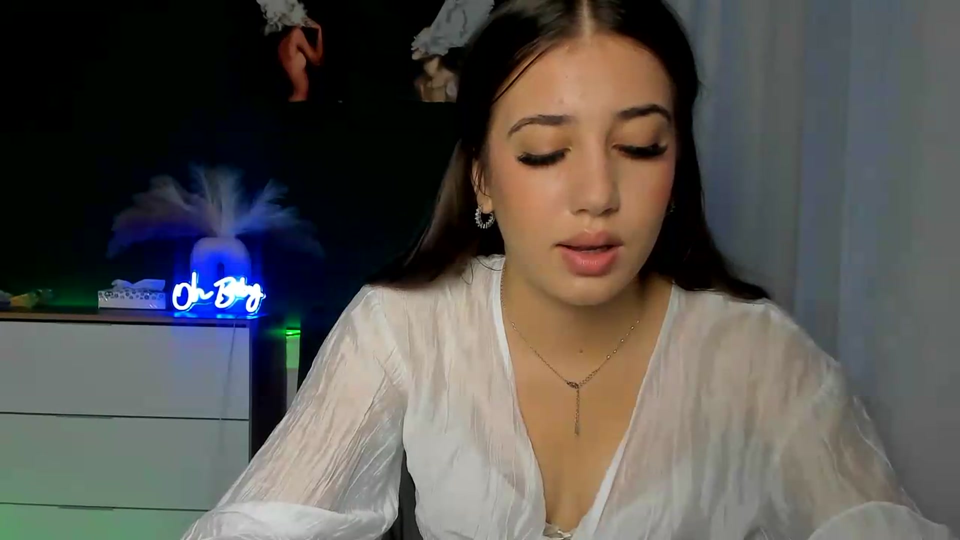 Gallery image thumbnail from AlexaPirs's myfreecams stream on, 08/05/2026, 14:10 image 16 of 20