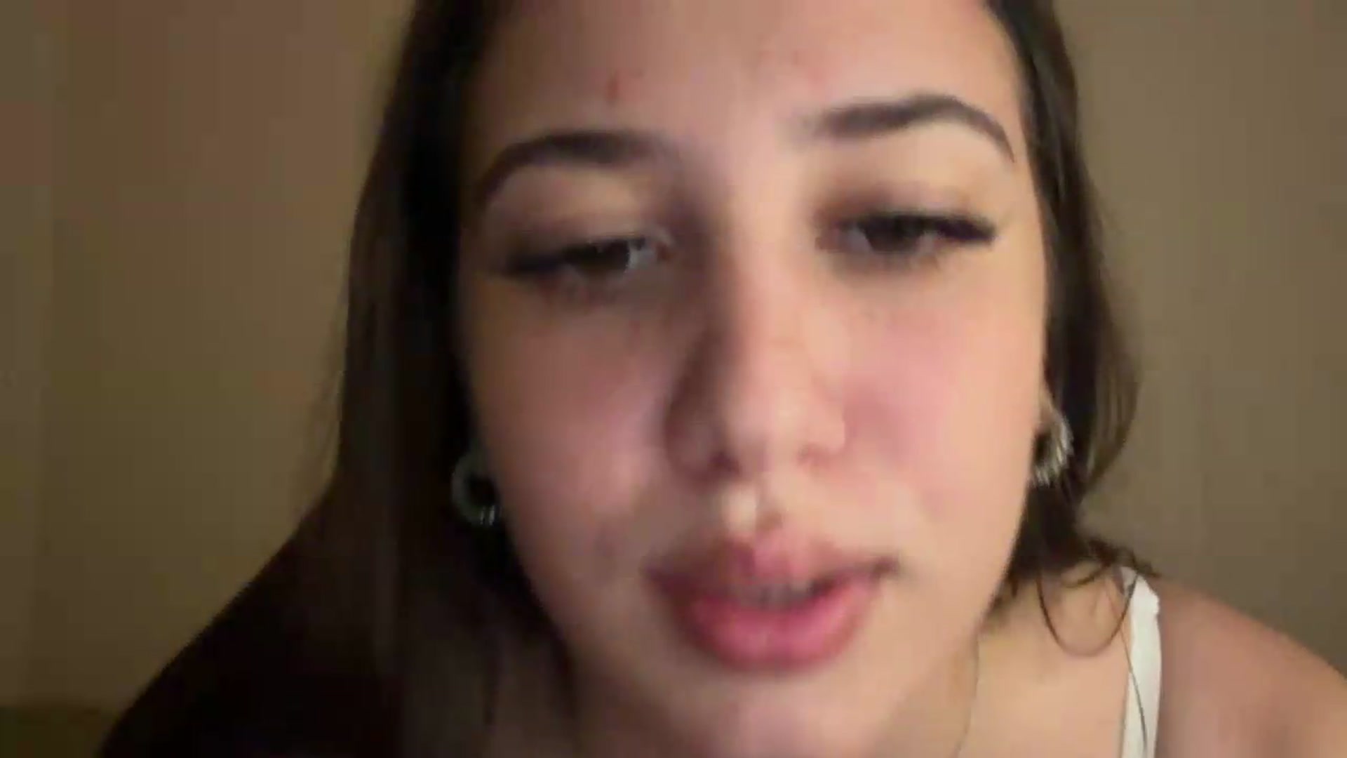 Gallery image thumbnail from AlexaPirs's myfreecams stream on, 08/05/2026, 23:29 image 11 of 20
