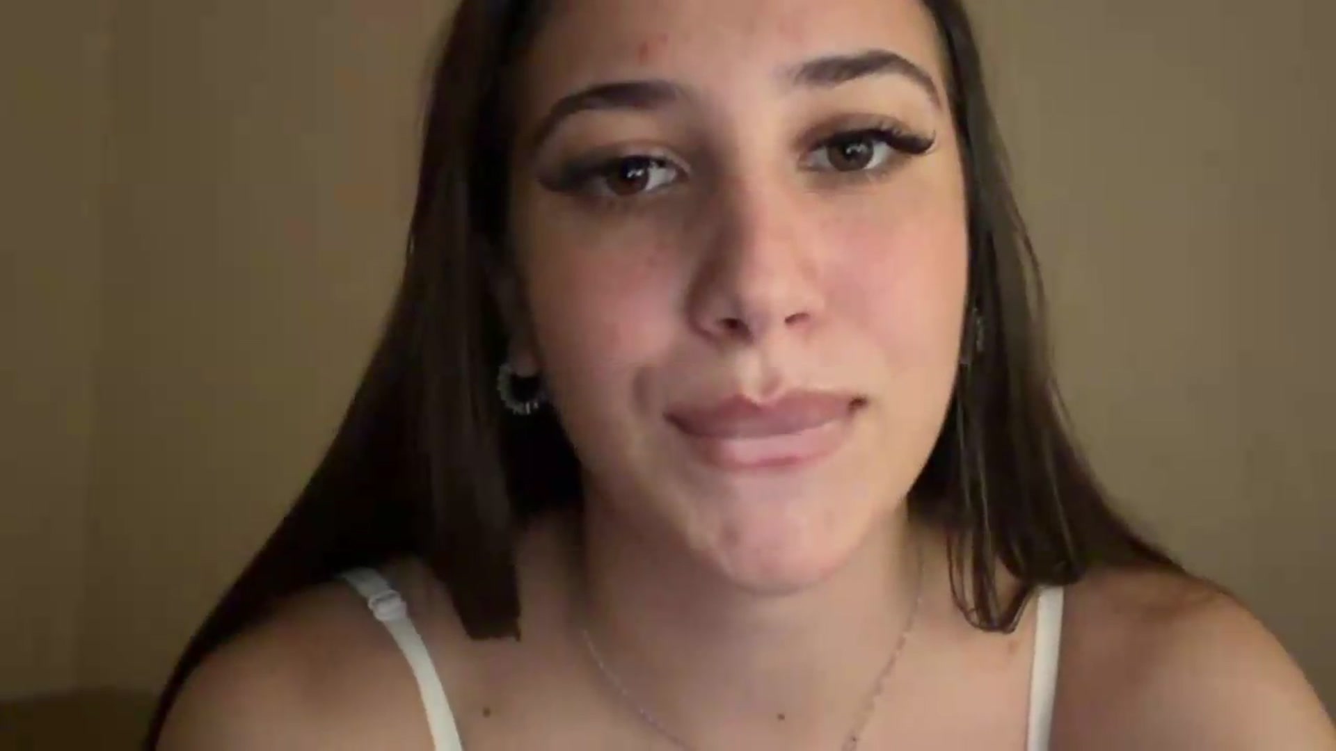 Gallery image thumbnail from AlexaPirs's myfreecams stream on, 08/05/2026, 23:29 image 8 of 20