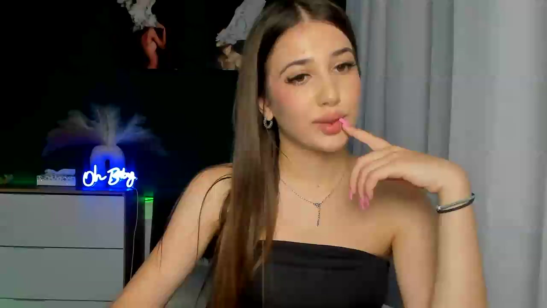 Gallery image thumbnail from AlexaPirs's myfreecams stream on, 08/07/2026, 14:34 image 1 of 20