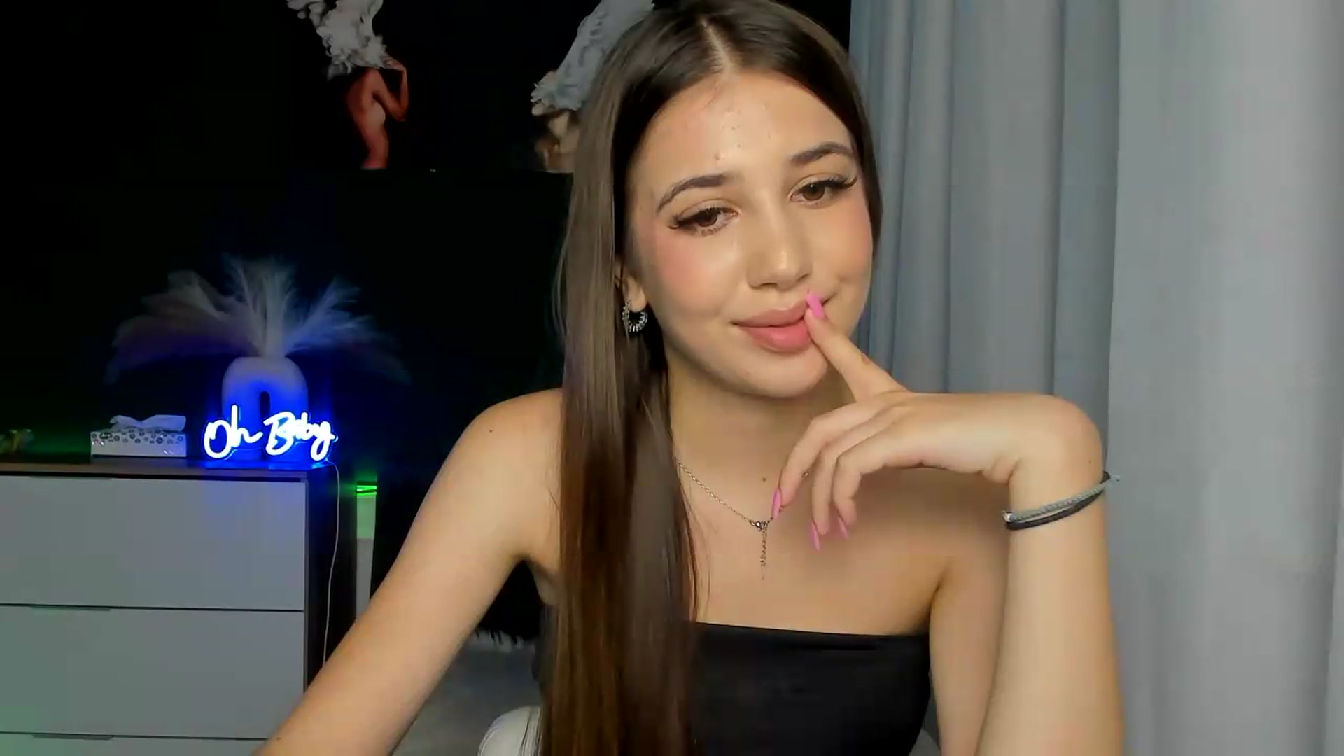 Gallery image thumbnail from AlexaPirs's myfreecams stream on, 08/07/2026, 14:34 image 8 of 20