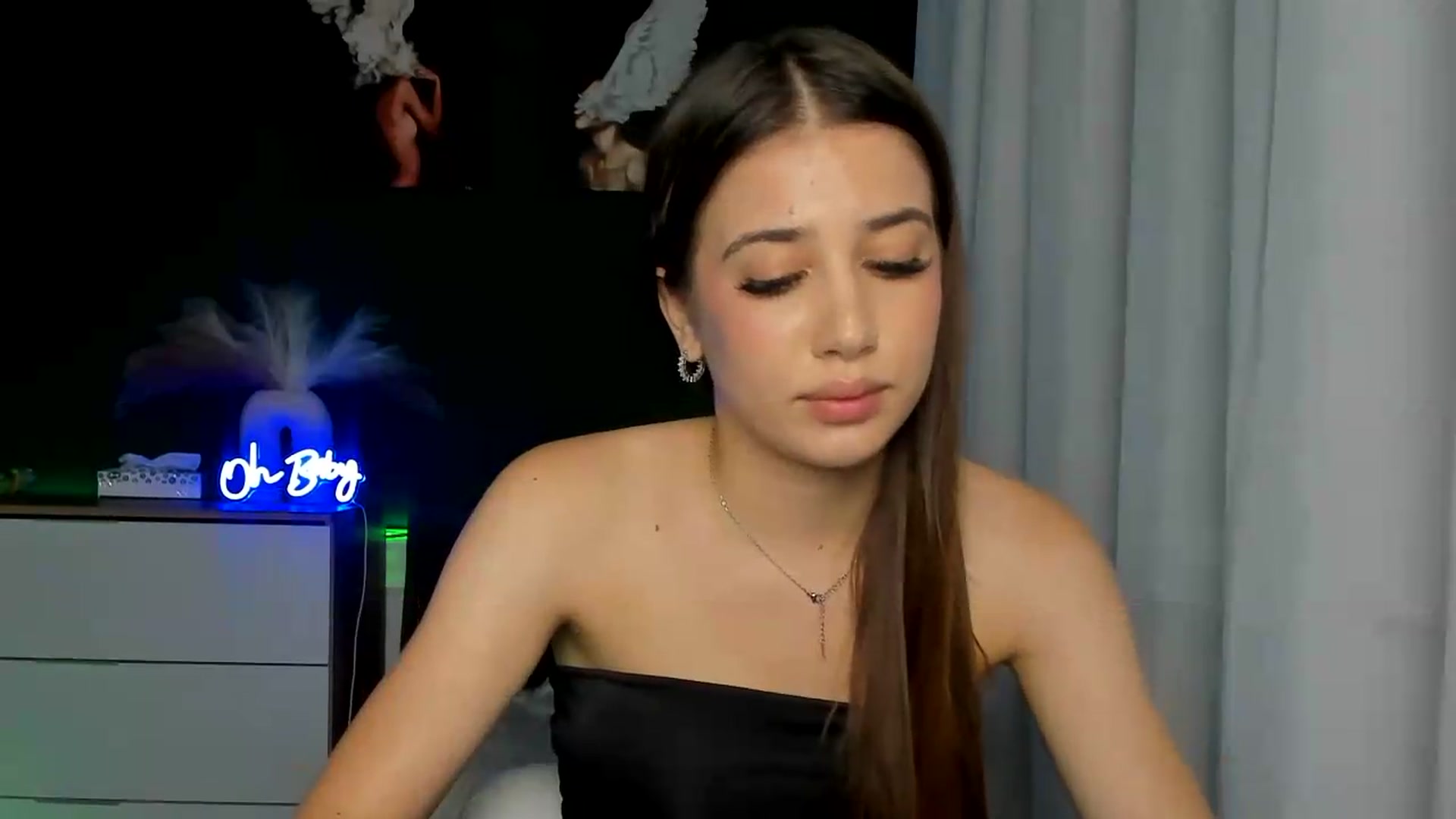 Gallery image thumbnail from AlexaPirs's myfreecams stream on, 08/07/2026, 15:28 image 8 of 20