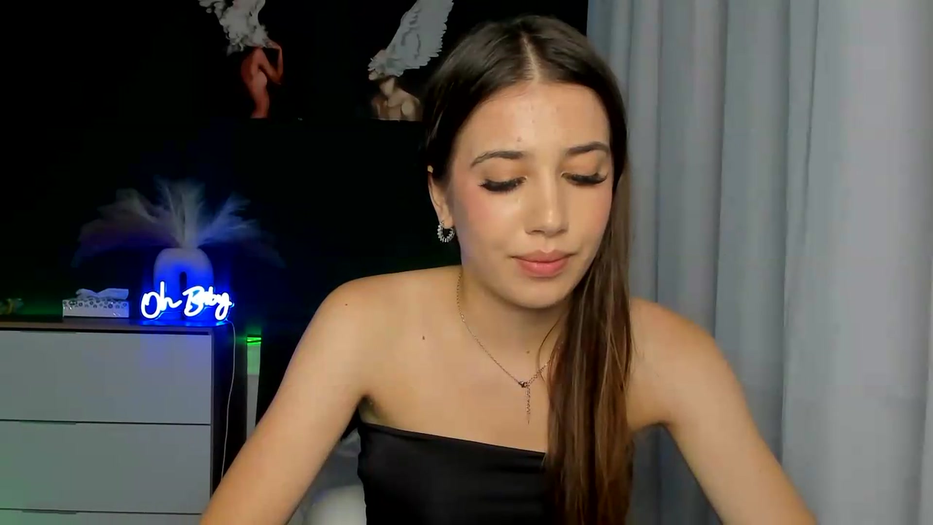 Gallery image thumbnail from AlexaPirs's myfreecams stream on, 08/07/2026, 15:28 image 7 of 20
