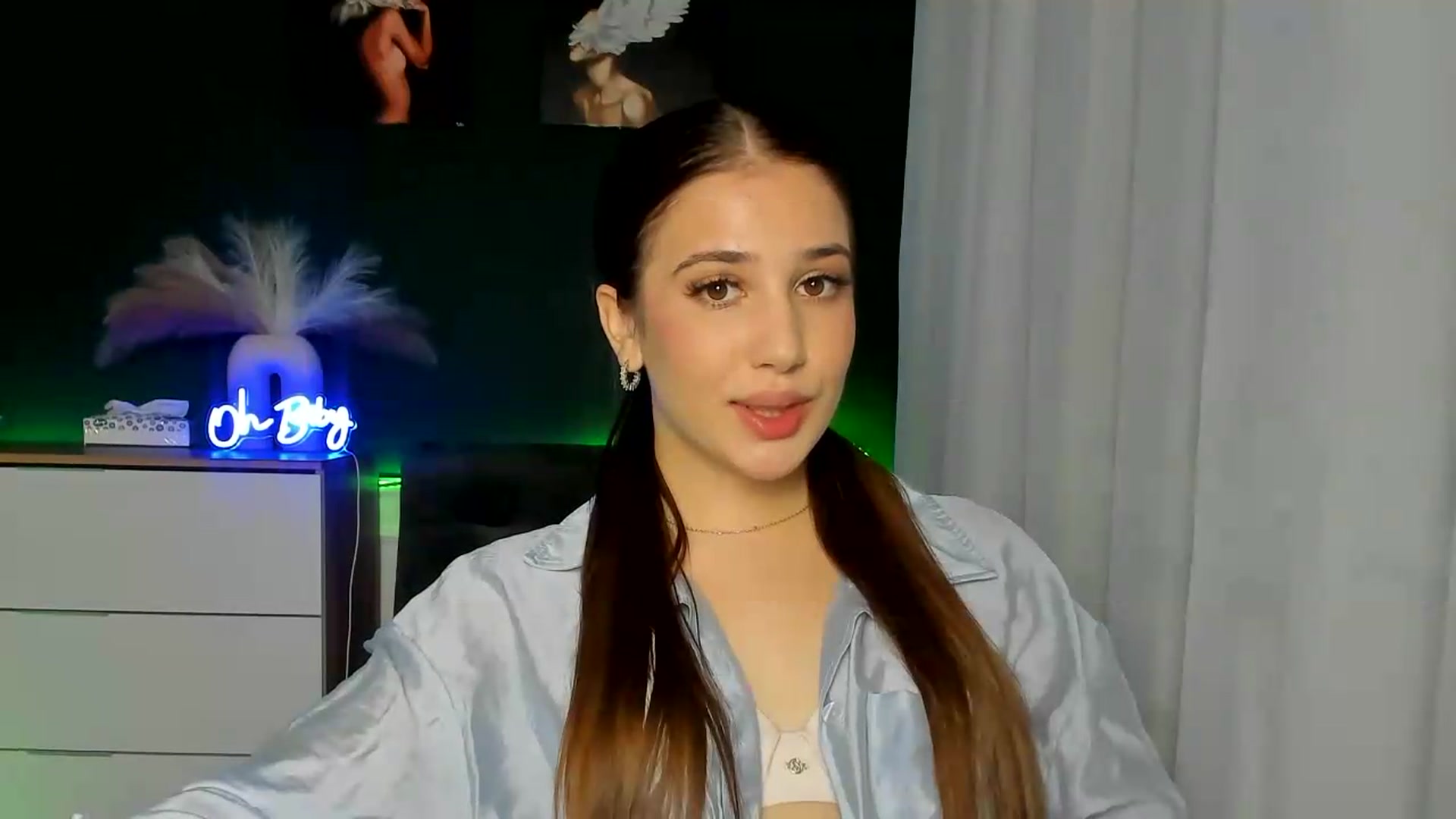 Gallery image thumbnail from AlexaPirs's myfreecams stream on, 08/12/2026, 12:26 image 8 of 20