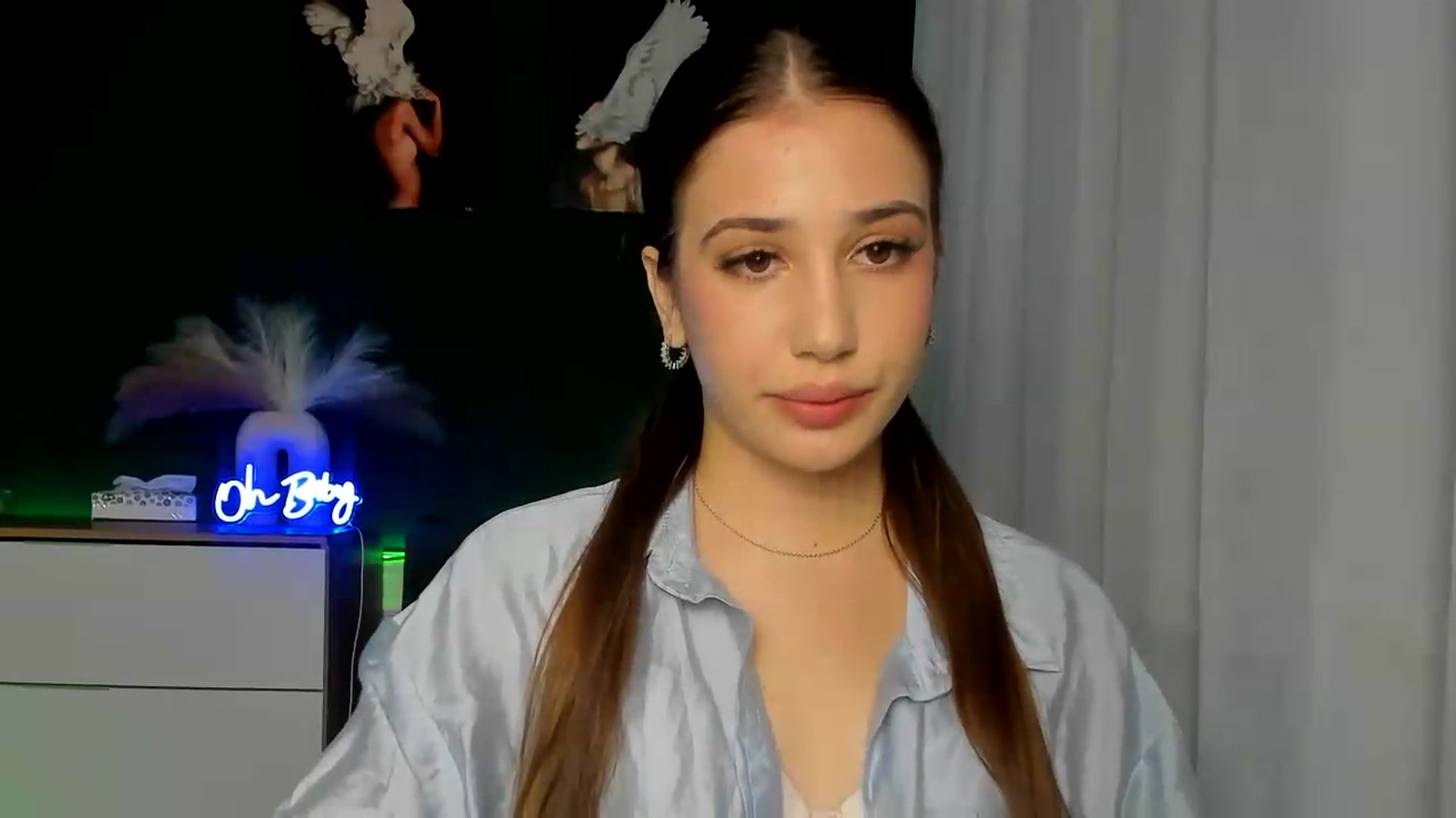 Gallery image thumbnail from AlexaPirs's myfreecams stream on, 08/12/2026, 12:26 image 6 of 20