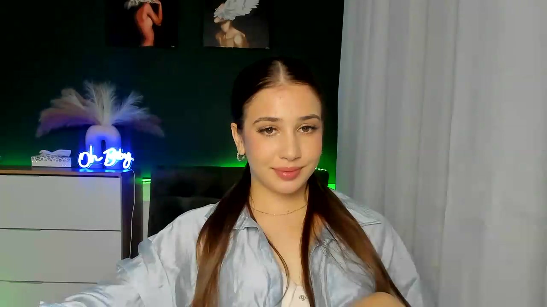 Gallery image thumbnail from AlexaPirs's myfreecams stream on, 08/12/2026, 12:26 image 14 of 20