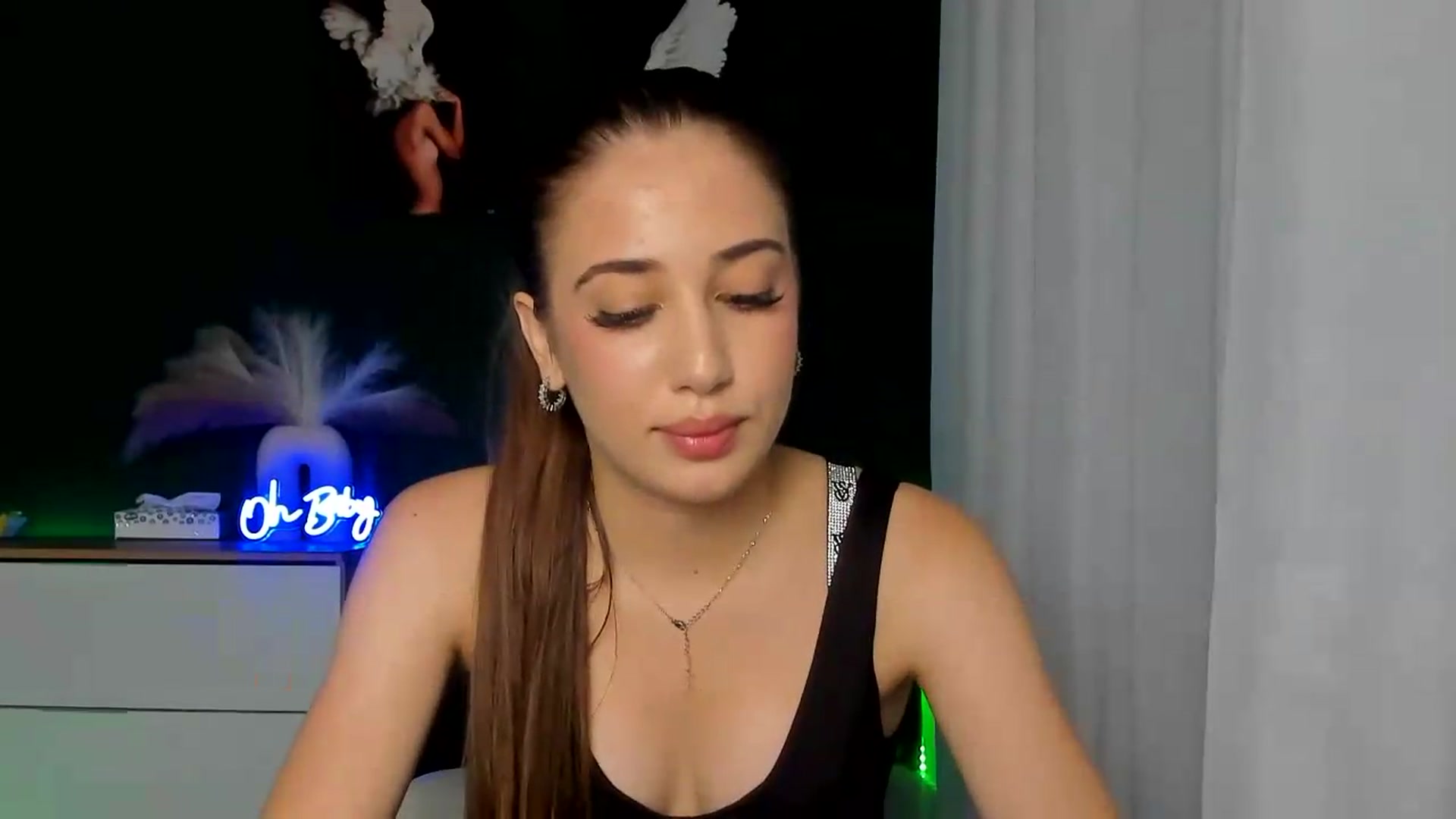 Gallery image thumbnail from AlexaPirs's myfreecams stream on, 08/14/2026, 15:03 image 5 of 20