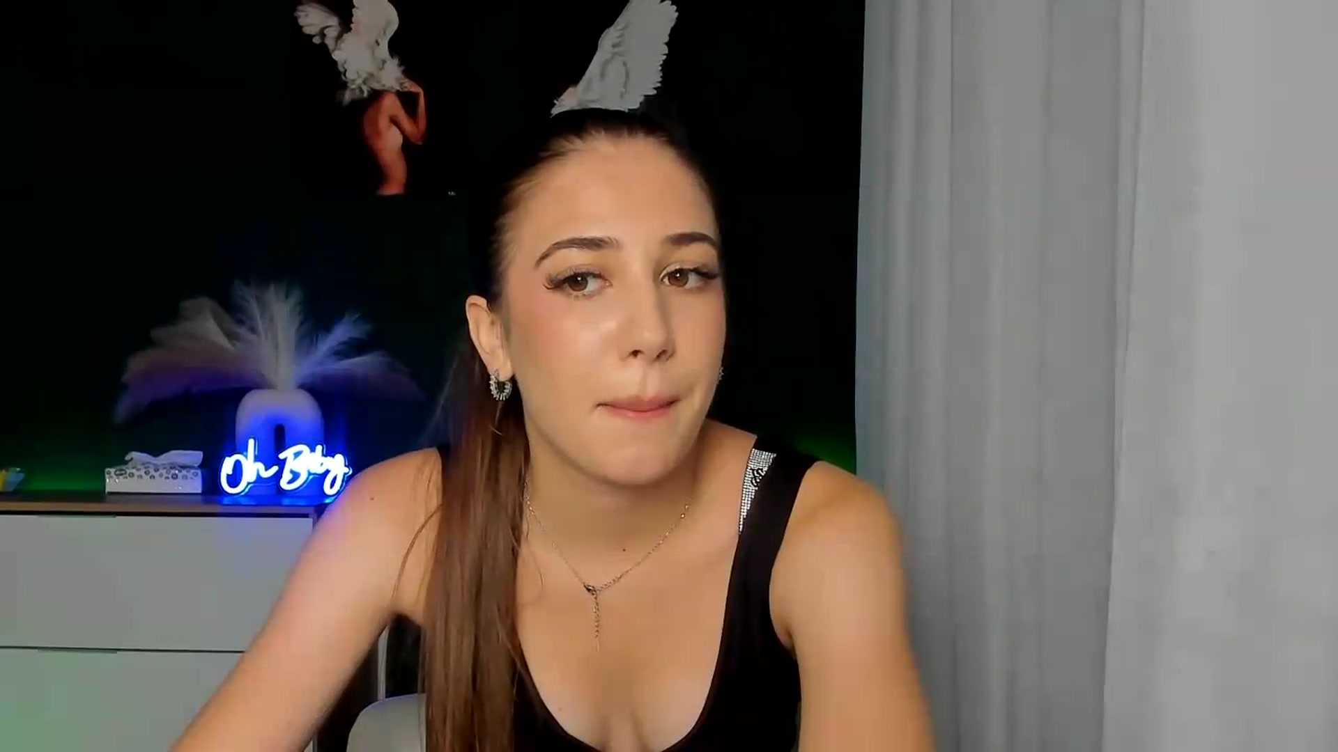 Gallery image thumbnail from AlexaPirs's myfreecams stream on, 08/14/2026, 15:03 image 14 of 20