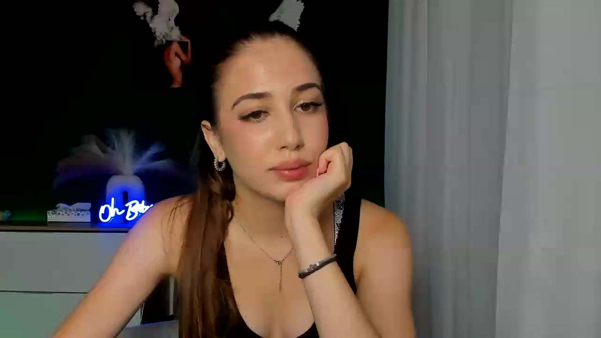 Gallery image thumbnail from AlexaPirs's myfreecams stream on, 08/14/2026, 15:03 image 1 of 20