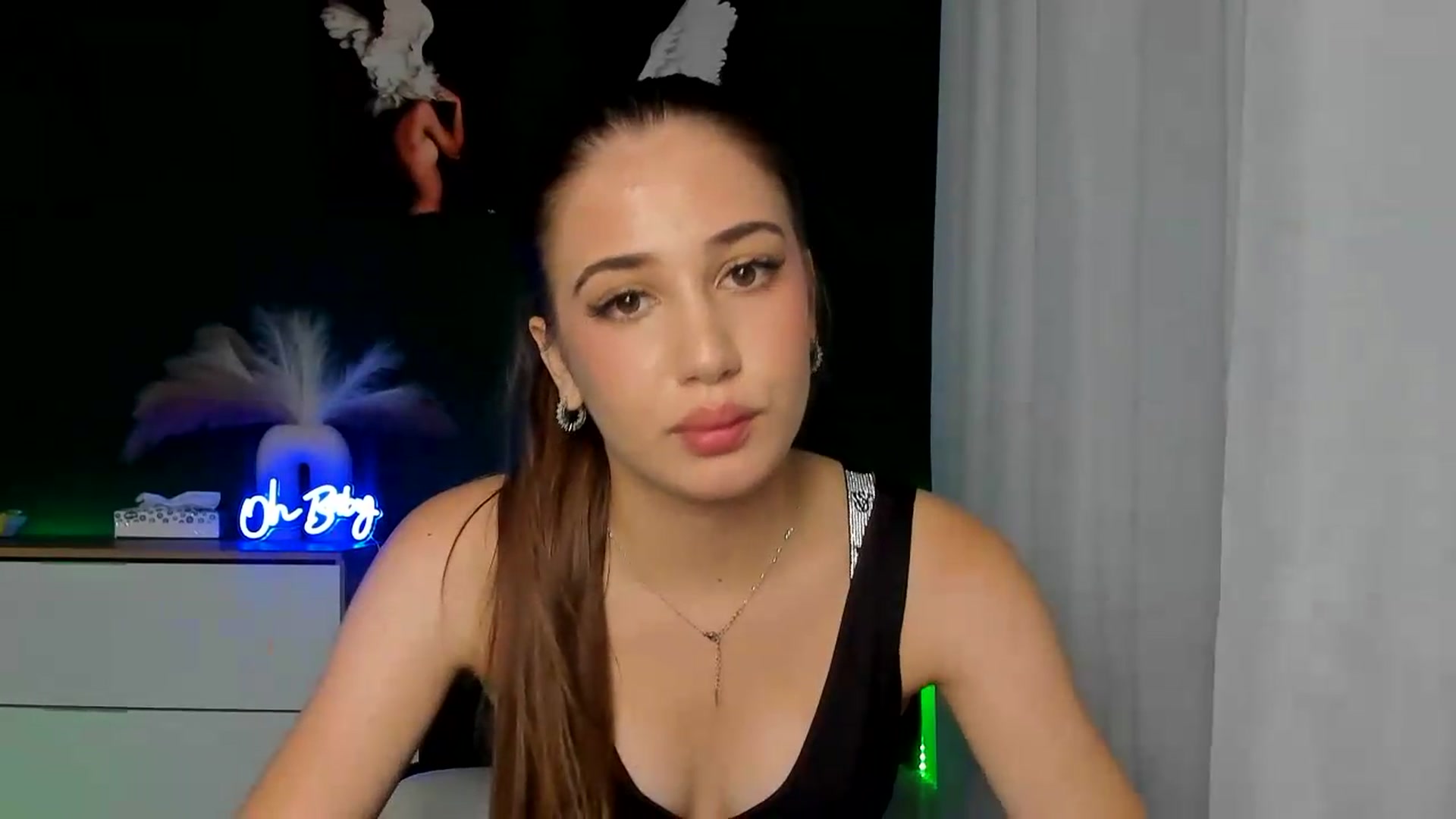 Gallery image thumbnail from AlexaPirs's myfreecams stream on, 08/14/2026, 15:03 image 3 of 20