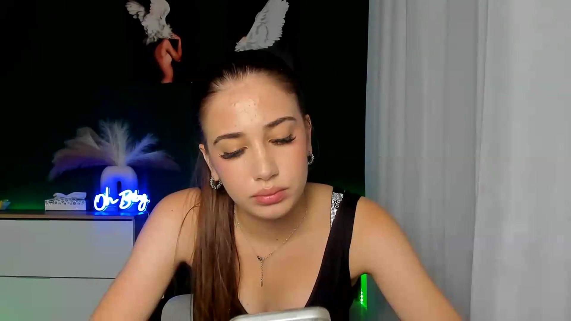 Gallery image thumbnail from AlexaPirs's myfreecams stream on, 08/14/2026, 15:03 image 16 of 20