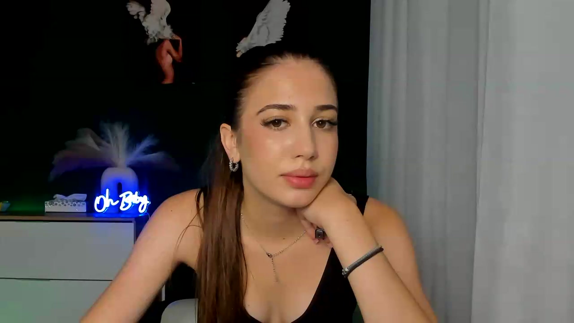 Gallery image thumbnail from AlexaPirs's myfreecams stream on, 08/14/2026, 15:03 image 18 of 20