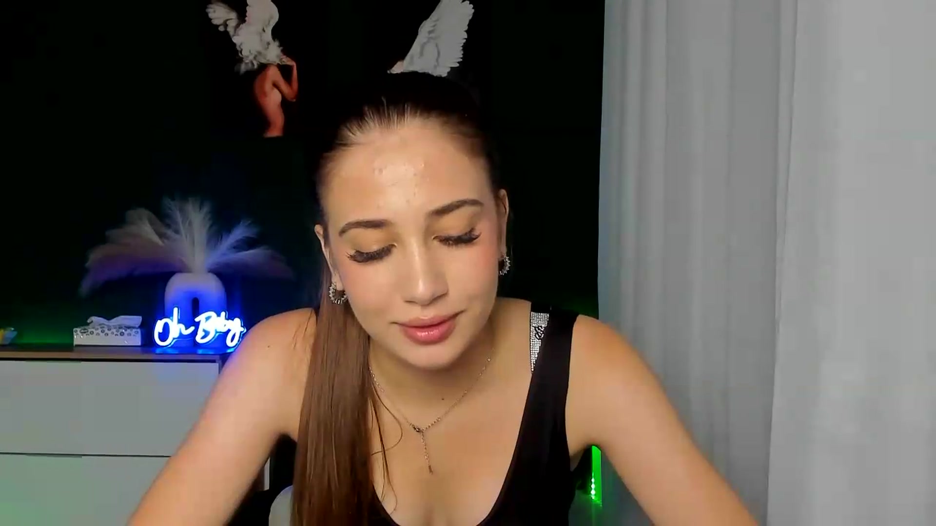 Gallery image thumbnail from AlexaPirs's myfreecams stream on, 08/14/2026, 15:03 image 19 of 20