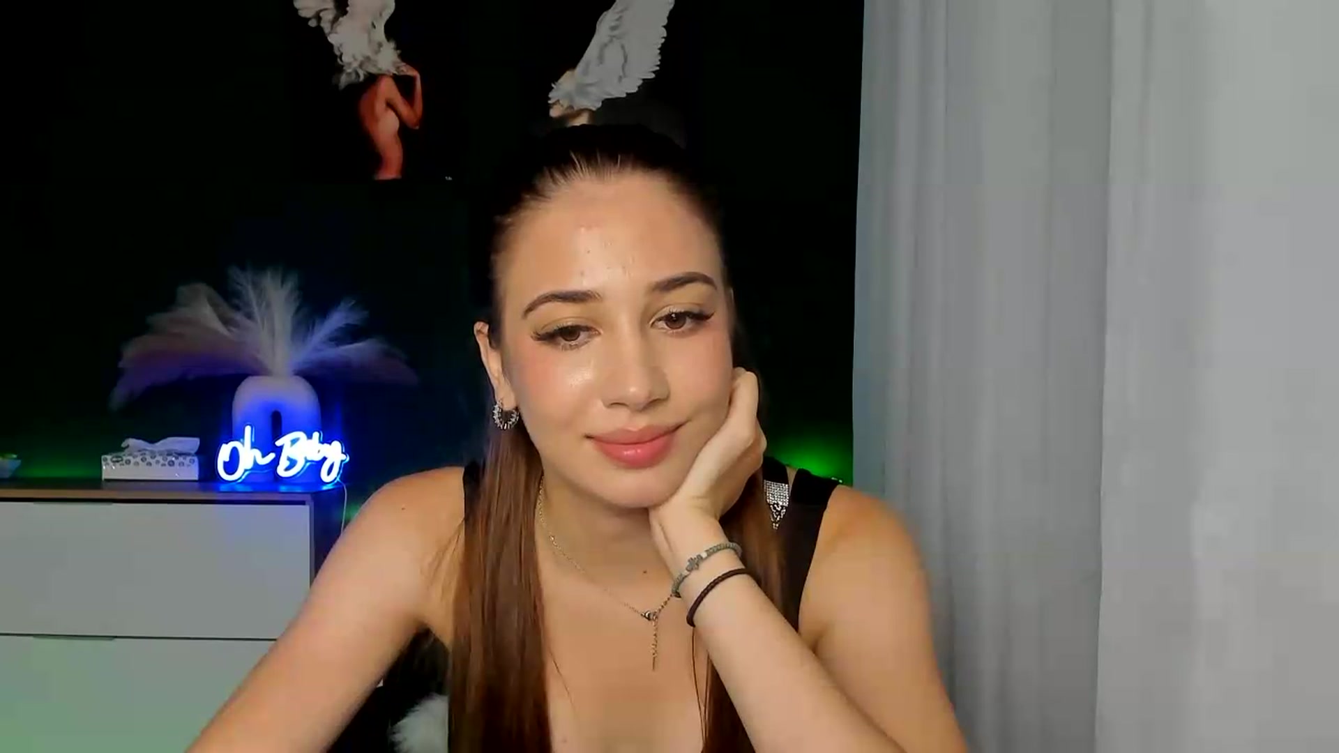 Gallery image thumbnail from AlexaPirs's myfreecams stream on, 08/14/2026, 16:52 image 17 of 20
