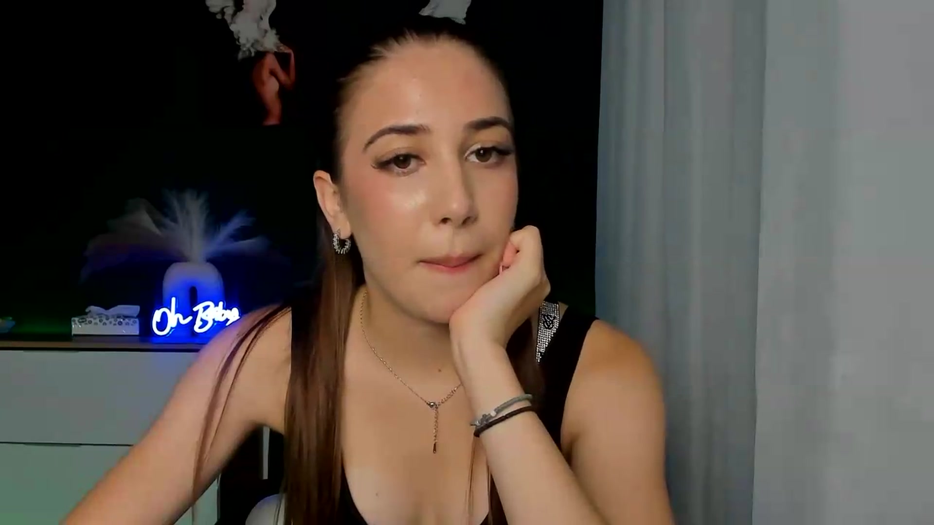 Gallery image thumbnail from AlexaPirs's myfreecams stream on, 08/14/2026, 16:52 image 6 of 20