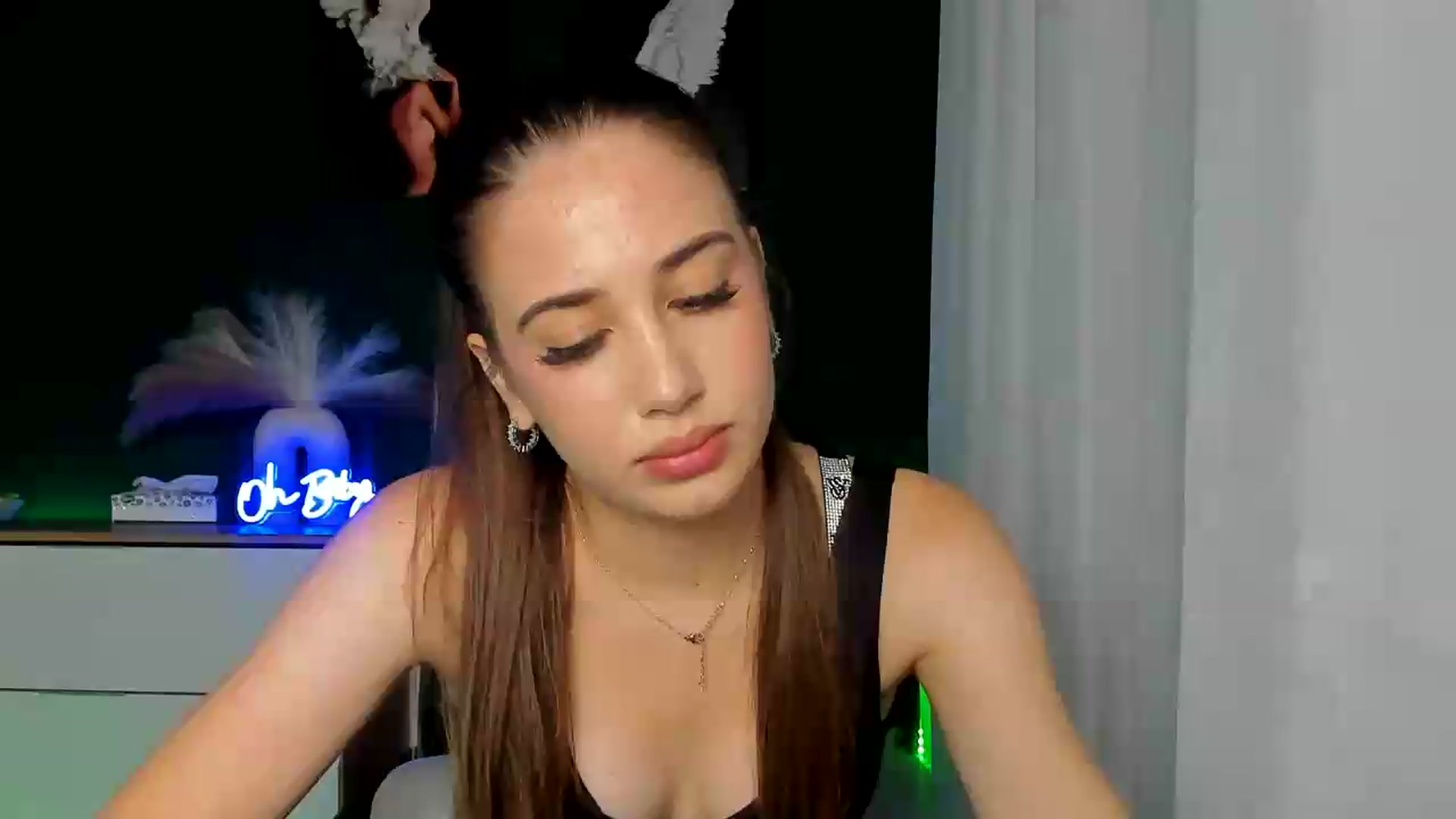 Gallery image thumbnail from AlexaPirs's myfreecams stream on, 08/14/2026, 16:52 image 3 of 20