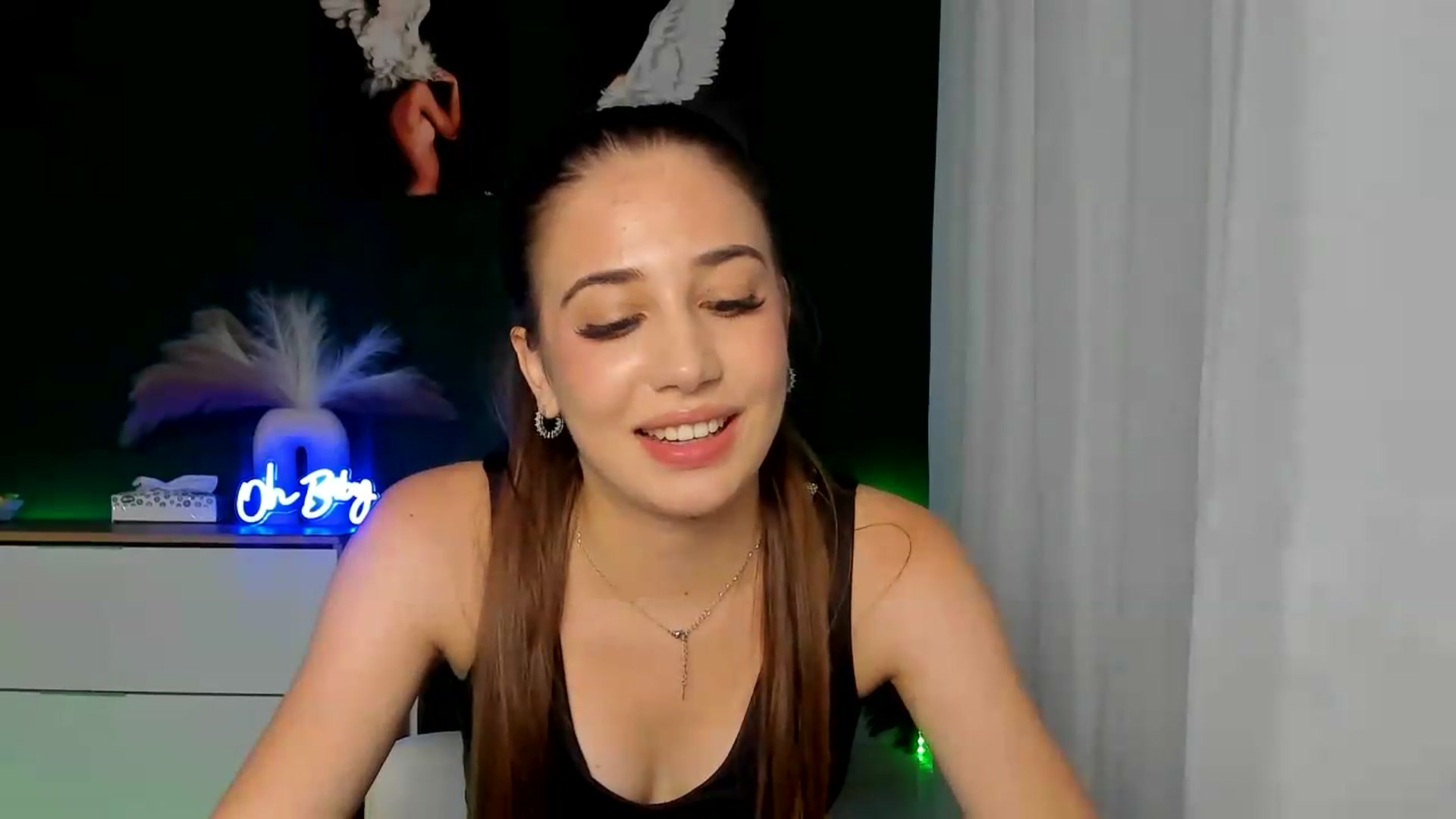 Gallery image thumbnail from AlexaPirs's myfreecams stream on, 08/14/2026, 16:52 image 13 of 20