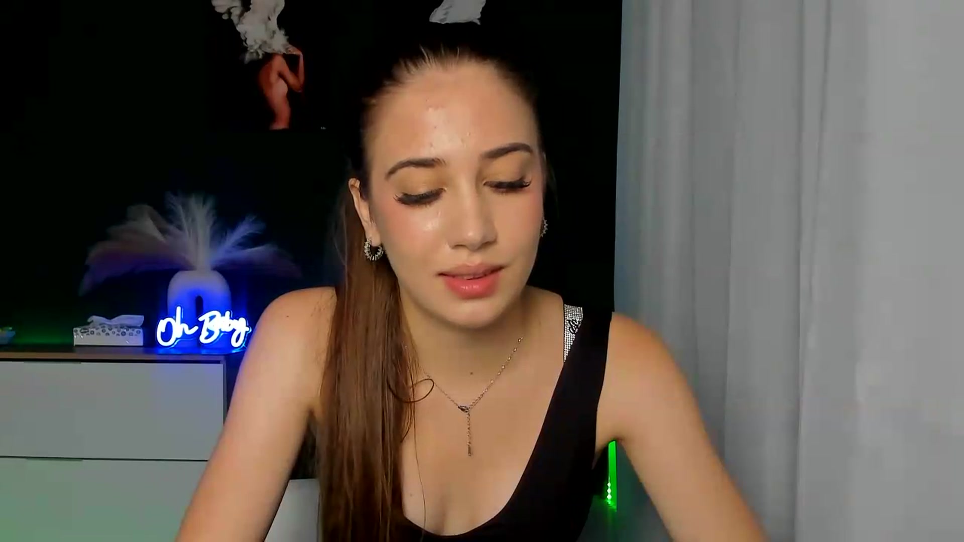 Gallery image thumbnail from AlexaPirs's myfreecams stream on, 08/14/2026, 16:52 image 20 of 20