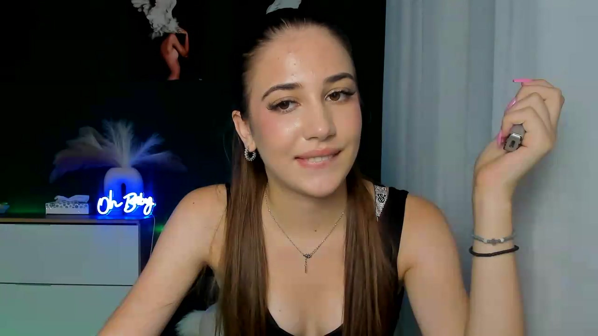 Gallery image thumbnail from AlexaPirs's myfreecams stream on, 08/14/2026, 16:52 image 18 of 20