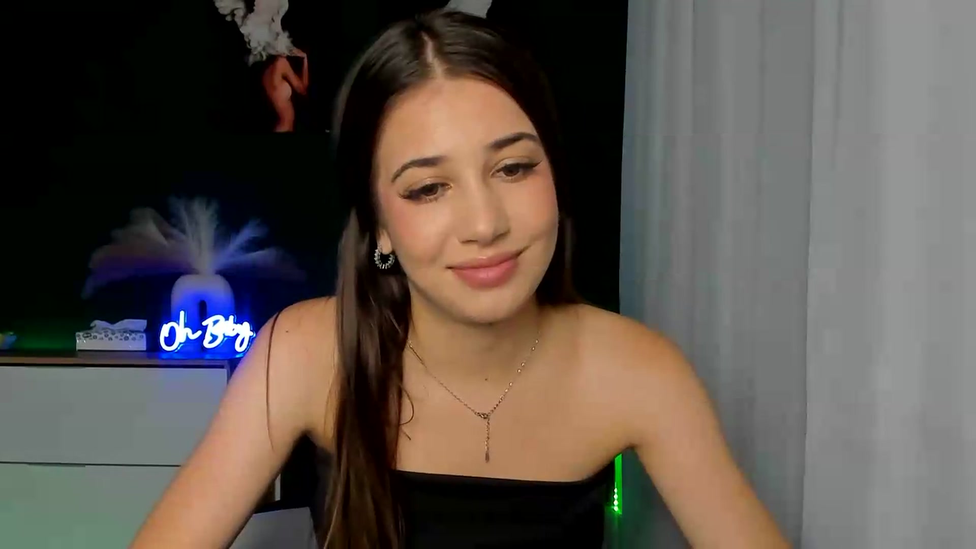 Gallery image thumbnail from AlexaPirs's myfreecams stream on, 08/16/2026, 13:54 image 9 of 20